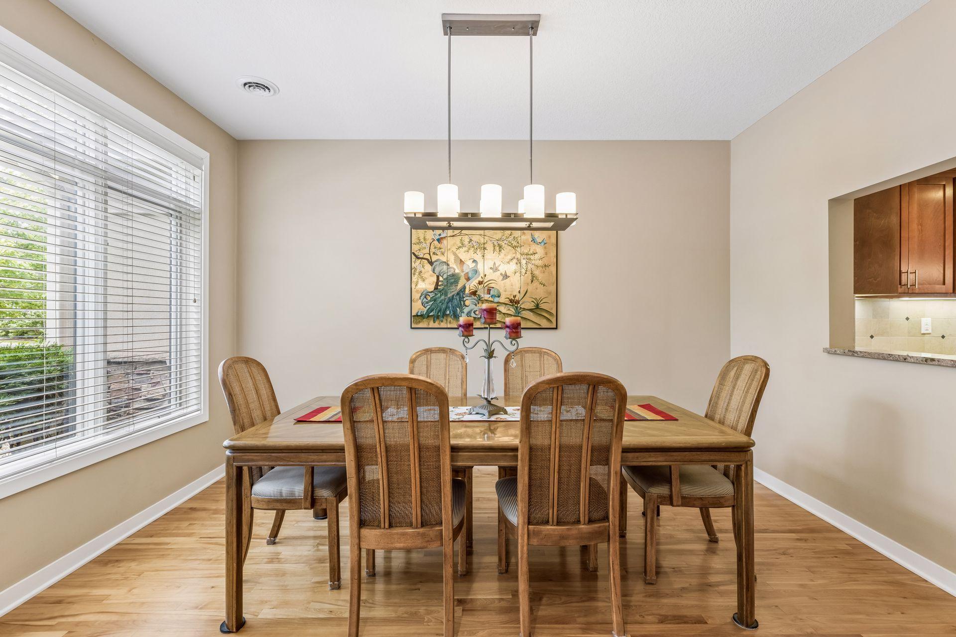 519 Willoughby Way W Property Photo 4