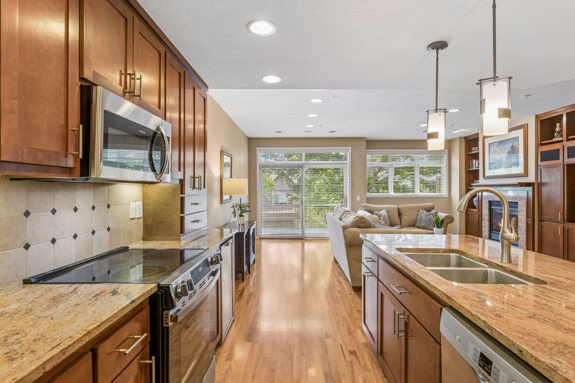 519 Willoughby Way W Property Photo 10