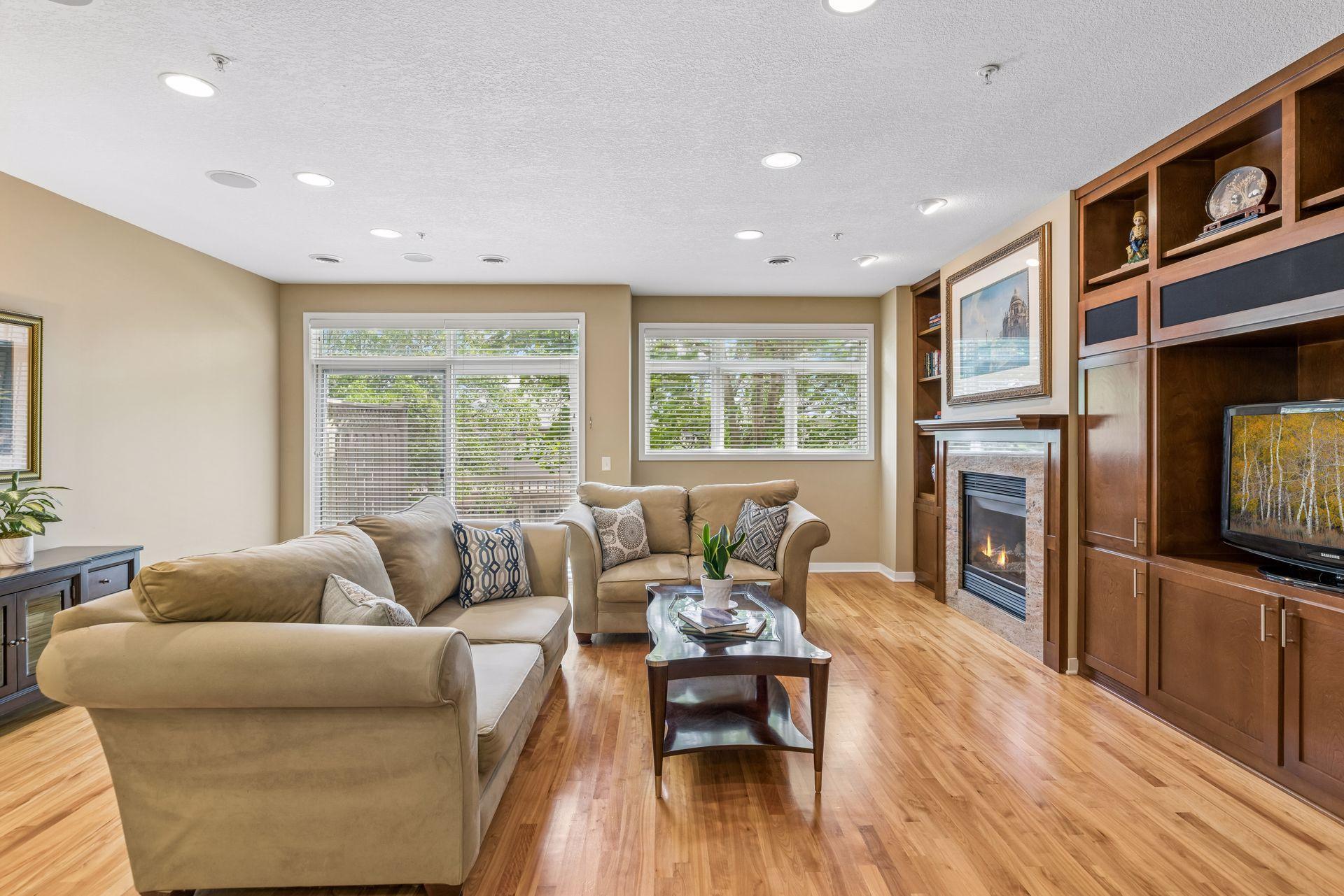 519 Willoughby Way W Property Photo 15