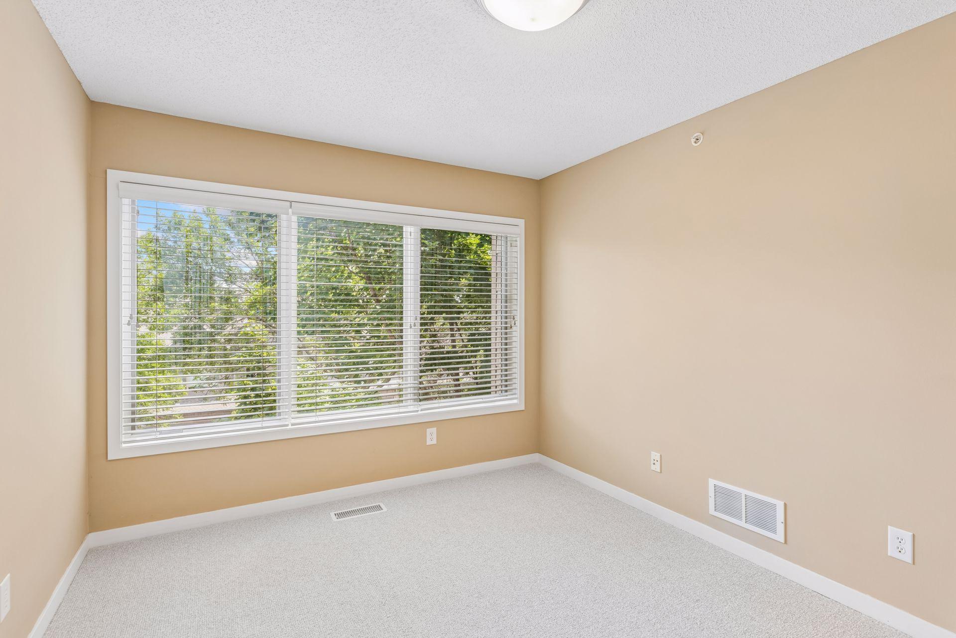 519 Willoughby Way W Property Photo 28