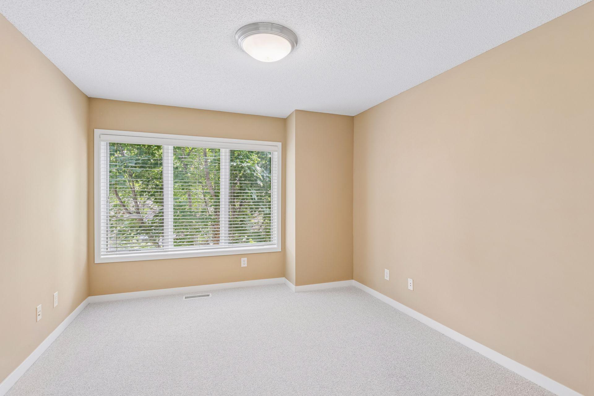 519 Willoughby Way W Property Photo 29