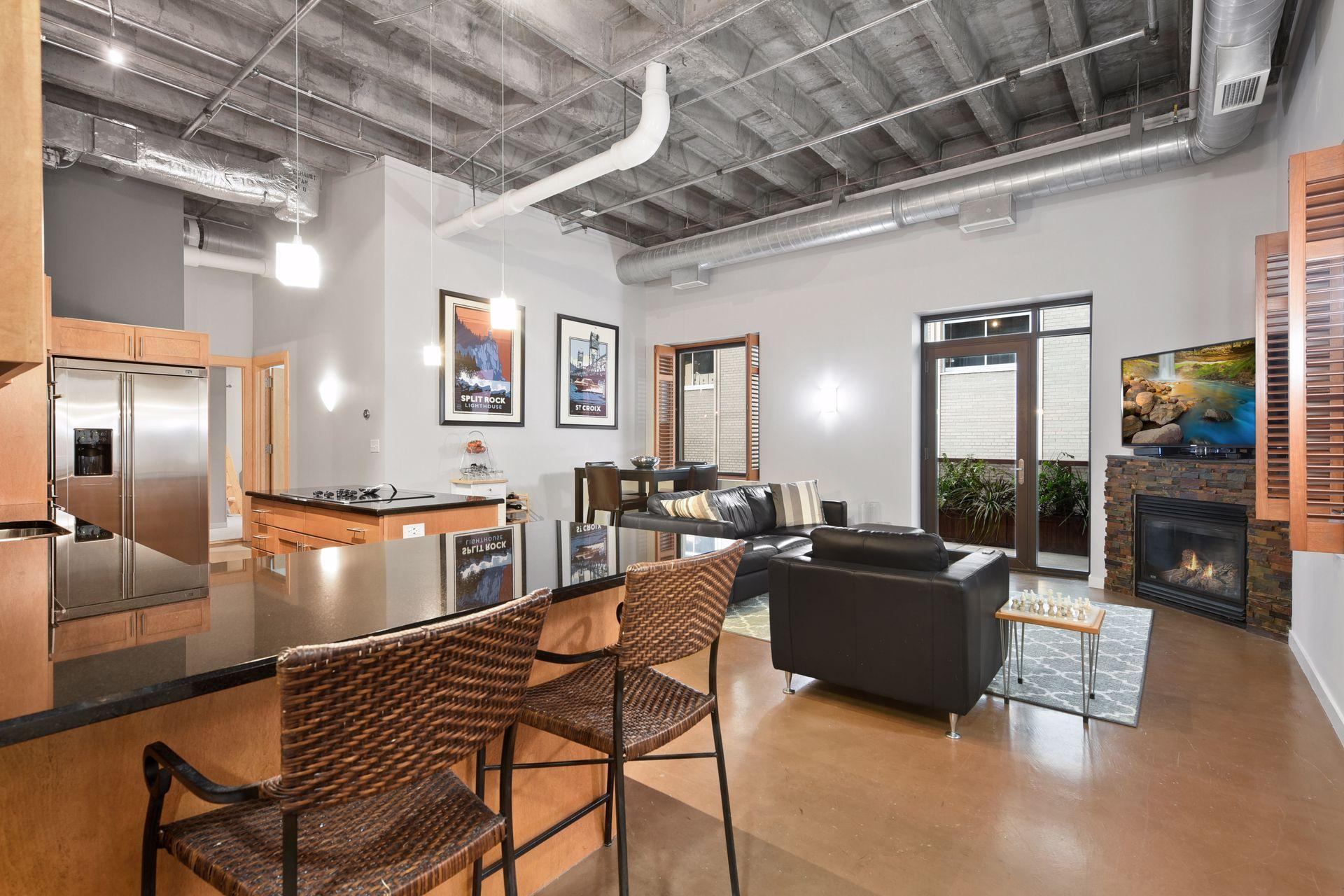 601 Marquette Avenue 604 Property Photo 1