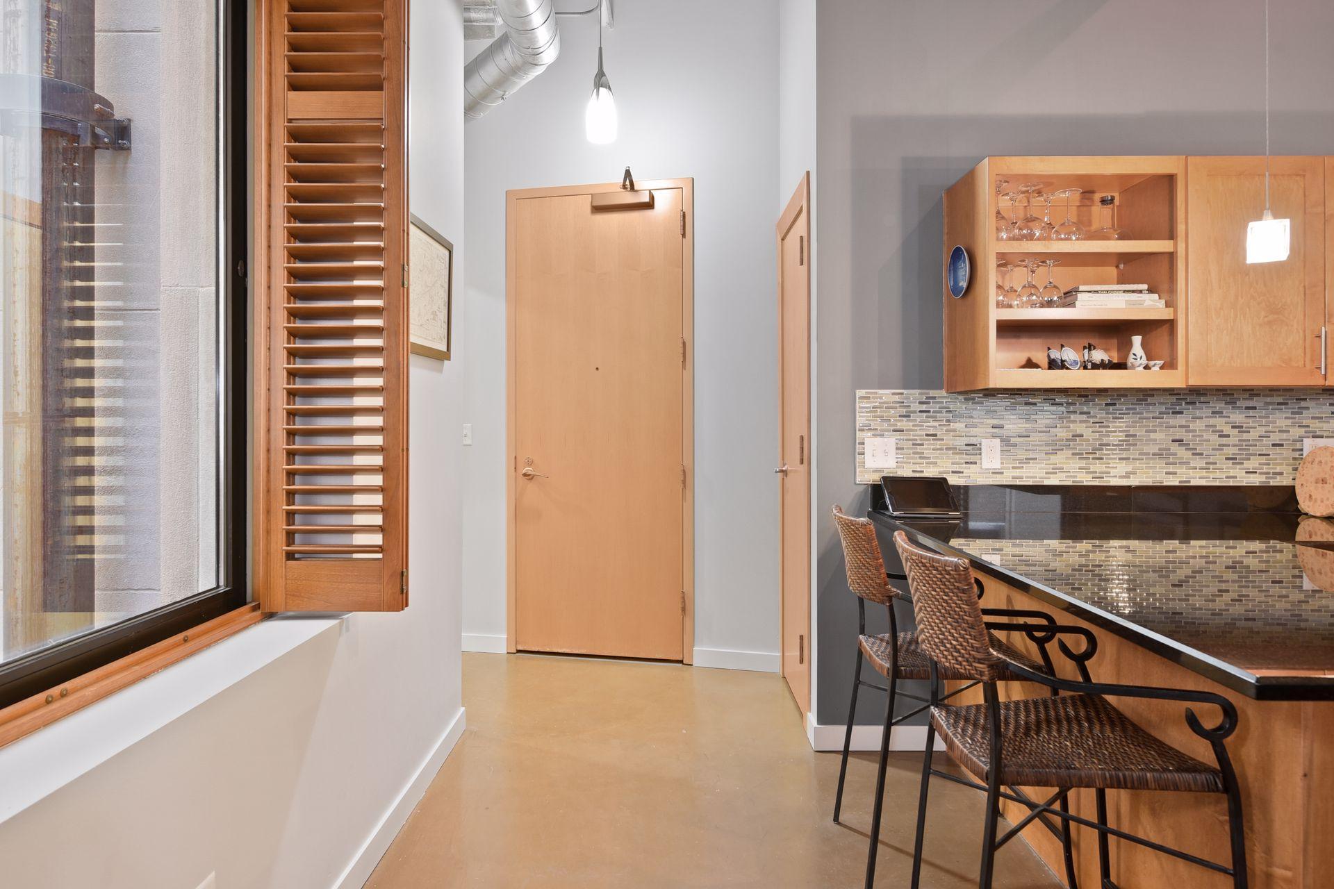 601 Marquette Avenue 604 Property Photo 2