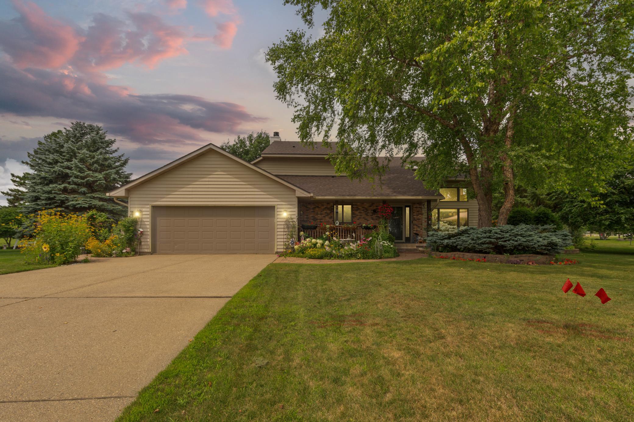 6 Greenhaven Bay Property Photo 2