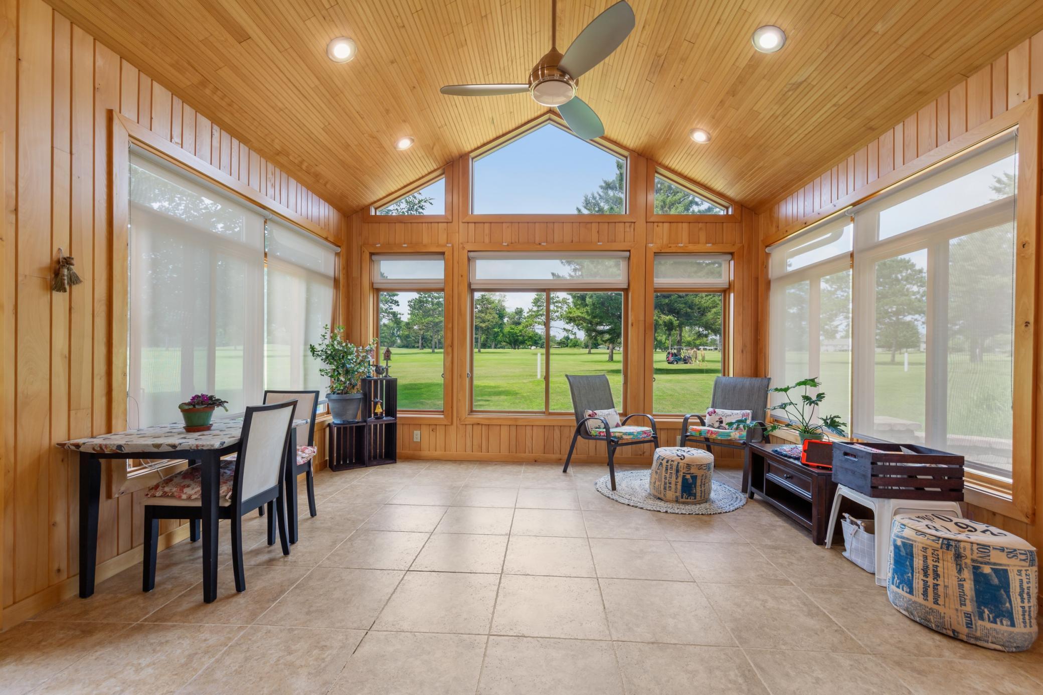6 Greenhaven Bay Property Photo 15