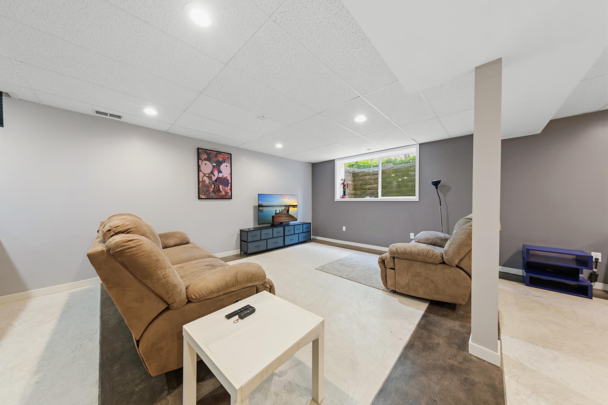 6 Greenhaven Bay Property Photo 32