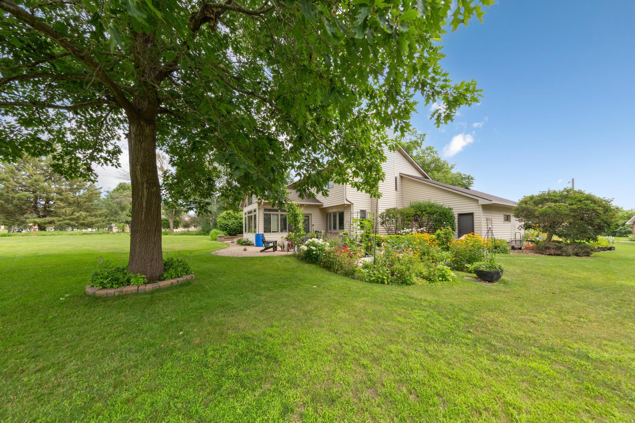 6 Greenhaven Bay Property Photo 41