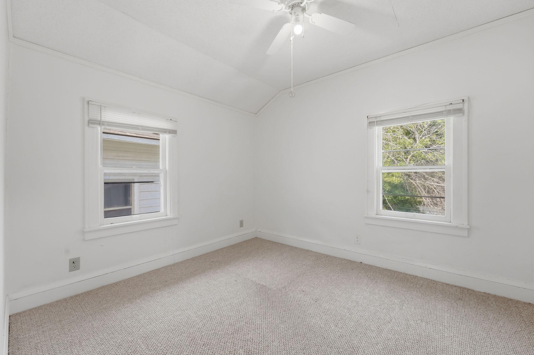 921 27th Avenue Se Property Photo 21