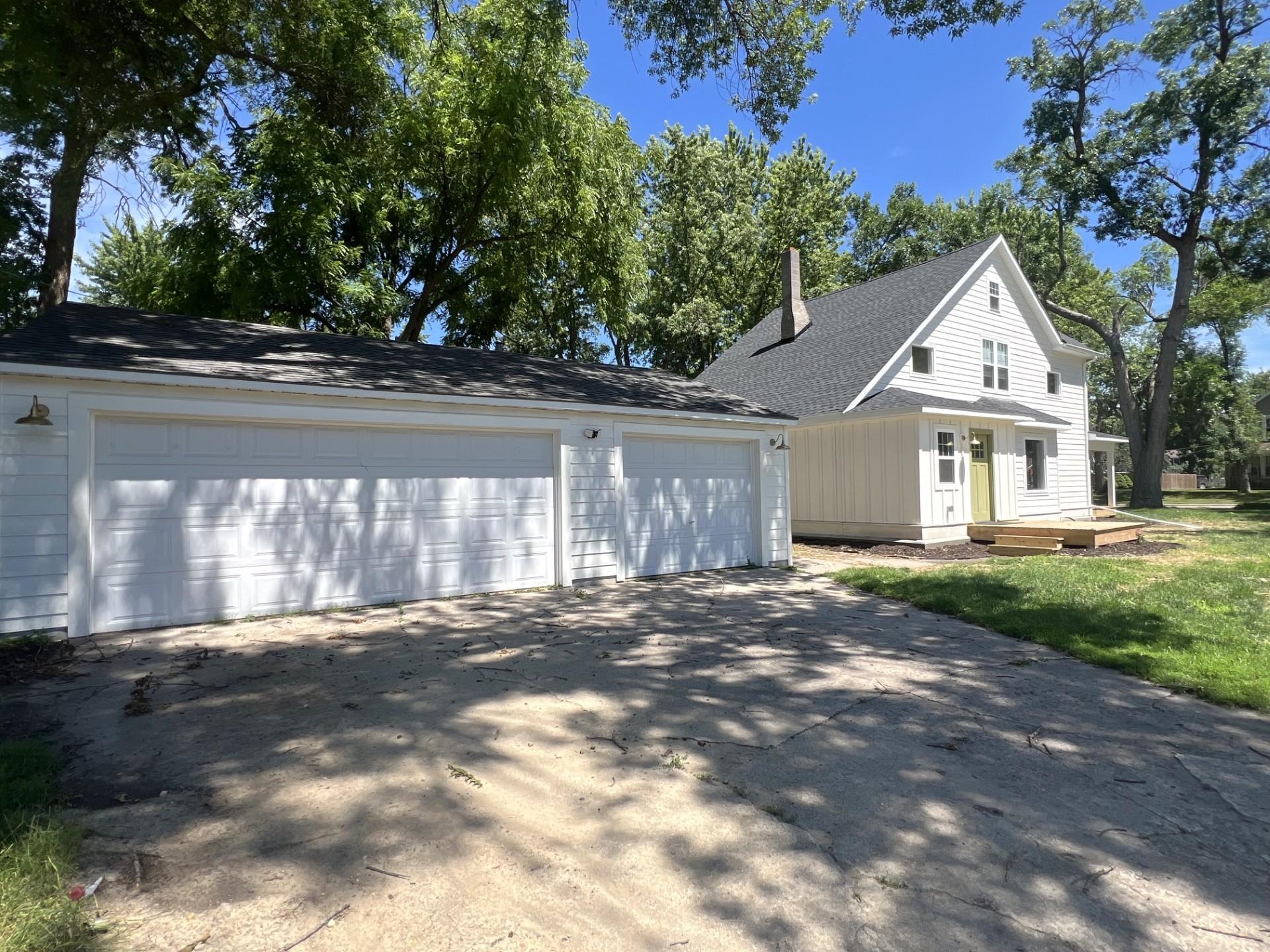 512 3rd Street S Property Photo 3