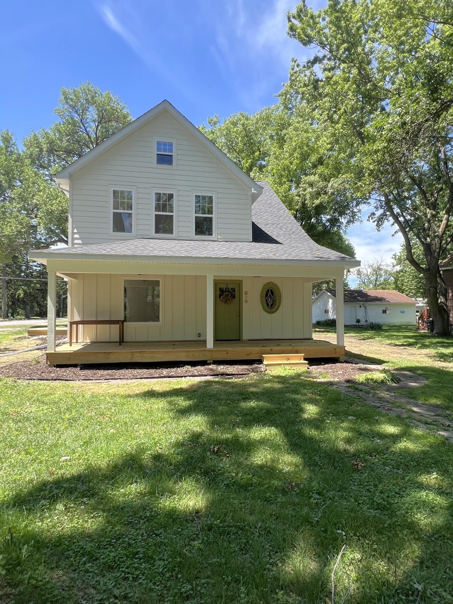512 3rd Street S Property Photo 4