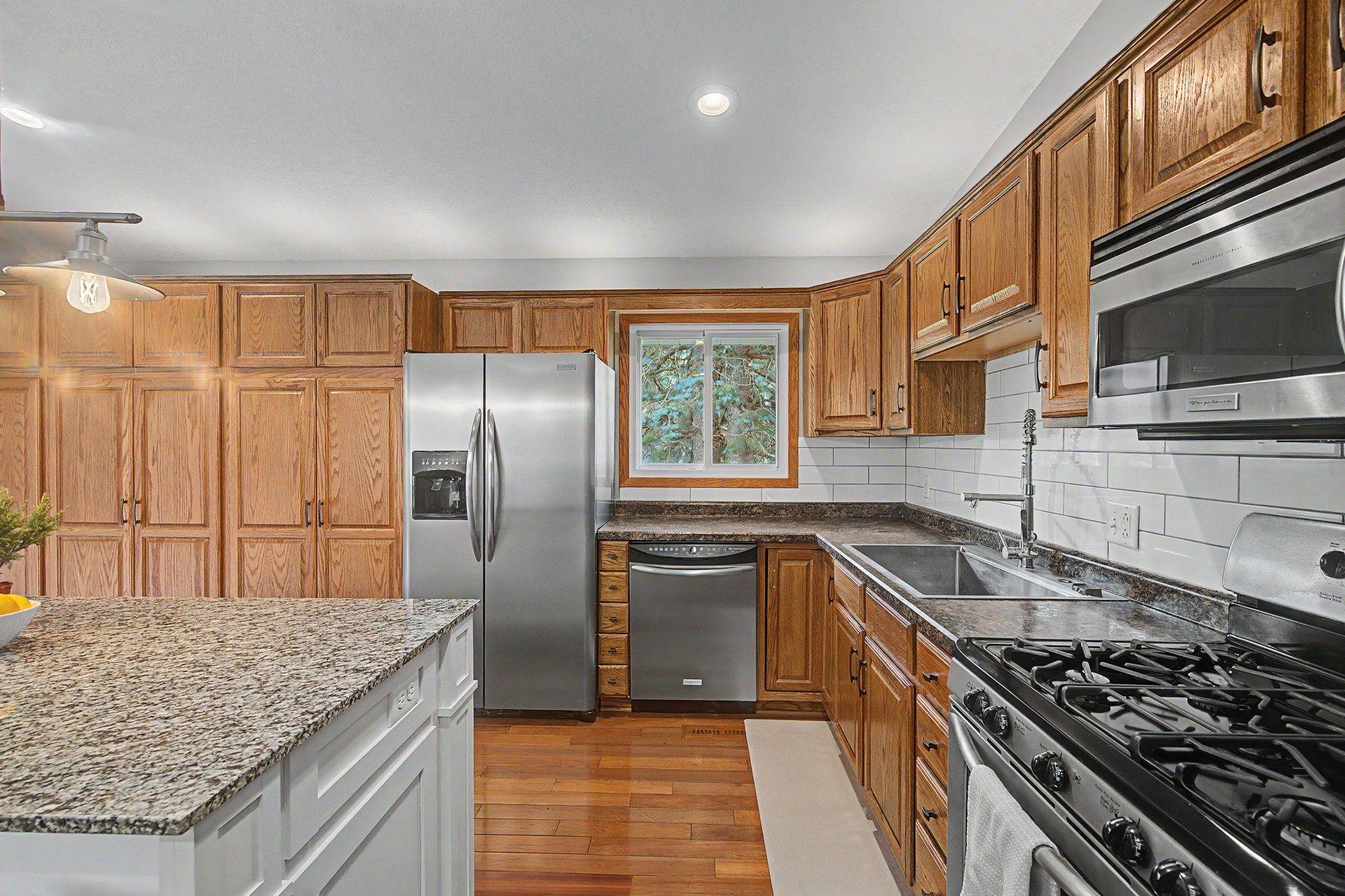 1579 Hilo Avenue N Property Photo 9