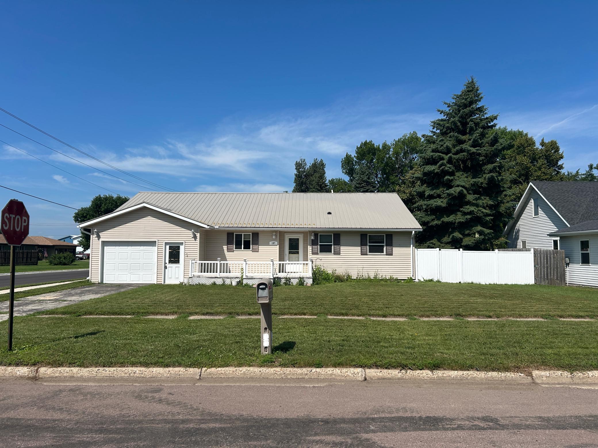 137 Maple Street Property Photo 1