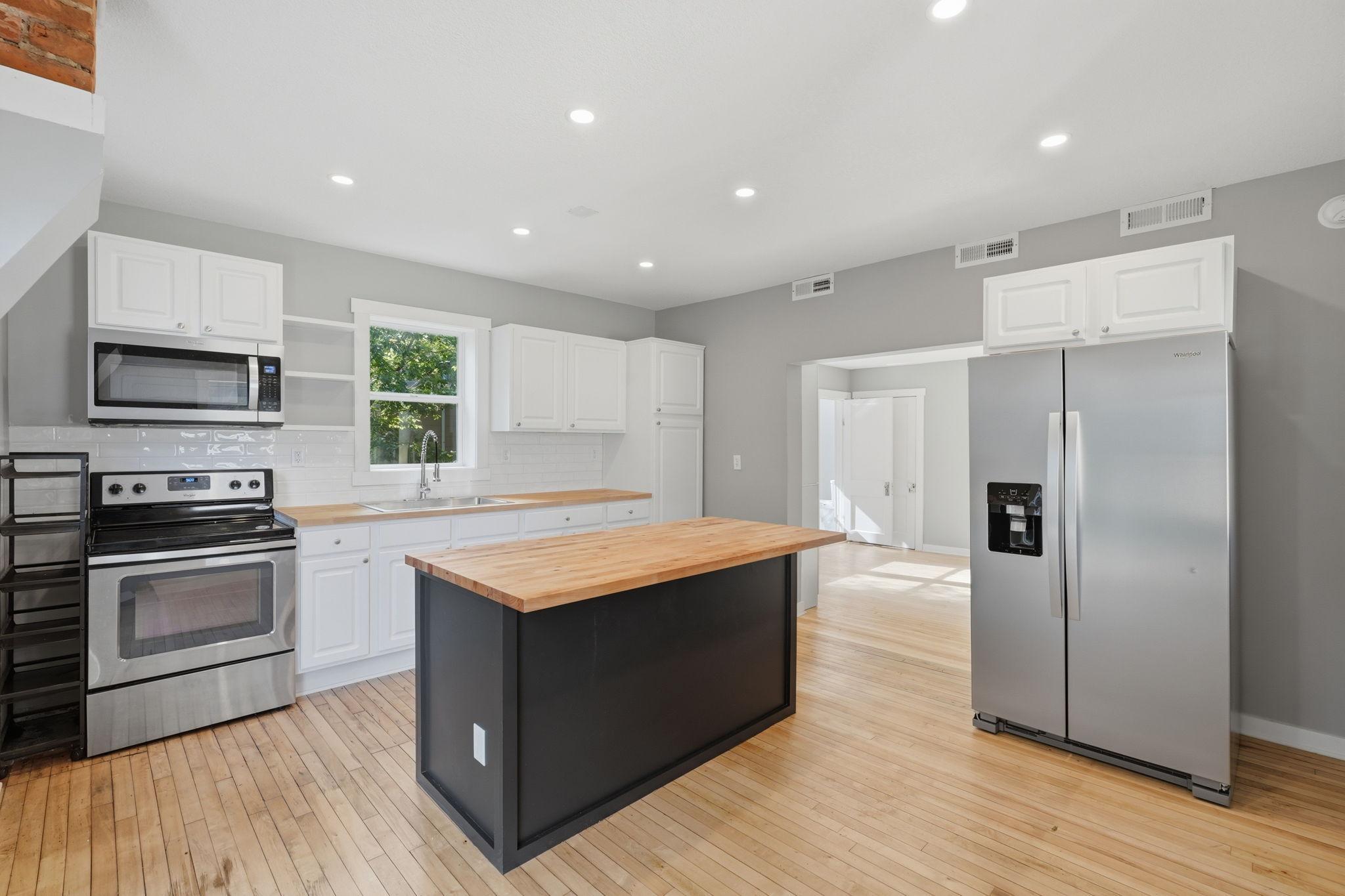 211 Central Property Photo 8