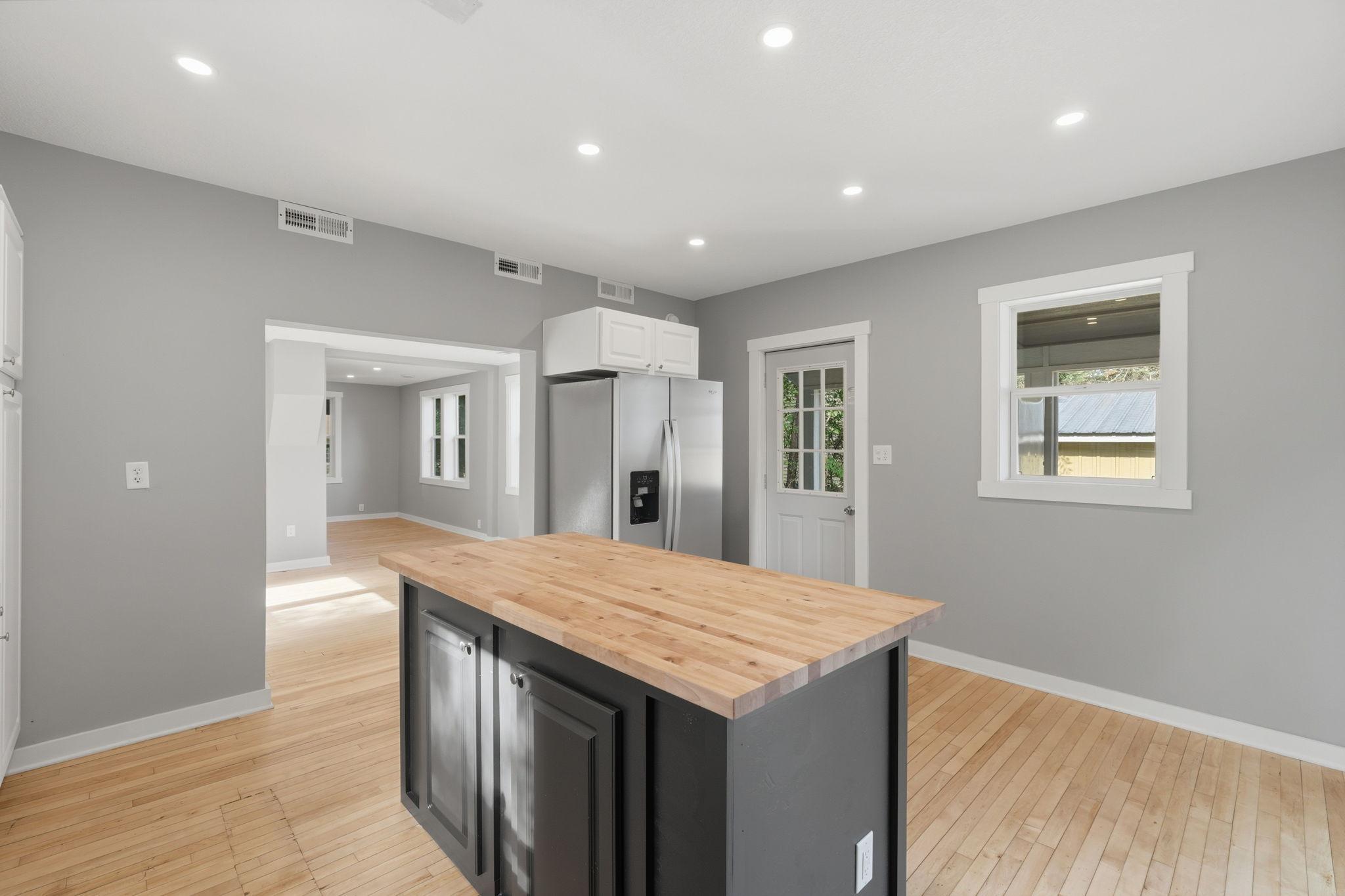 211 Central Property Photo 11