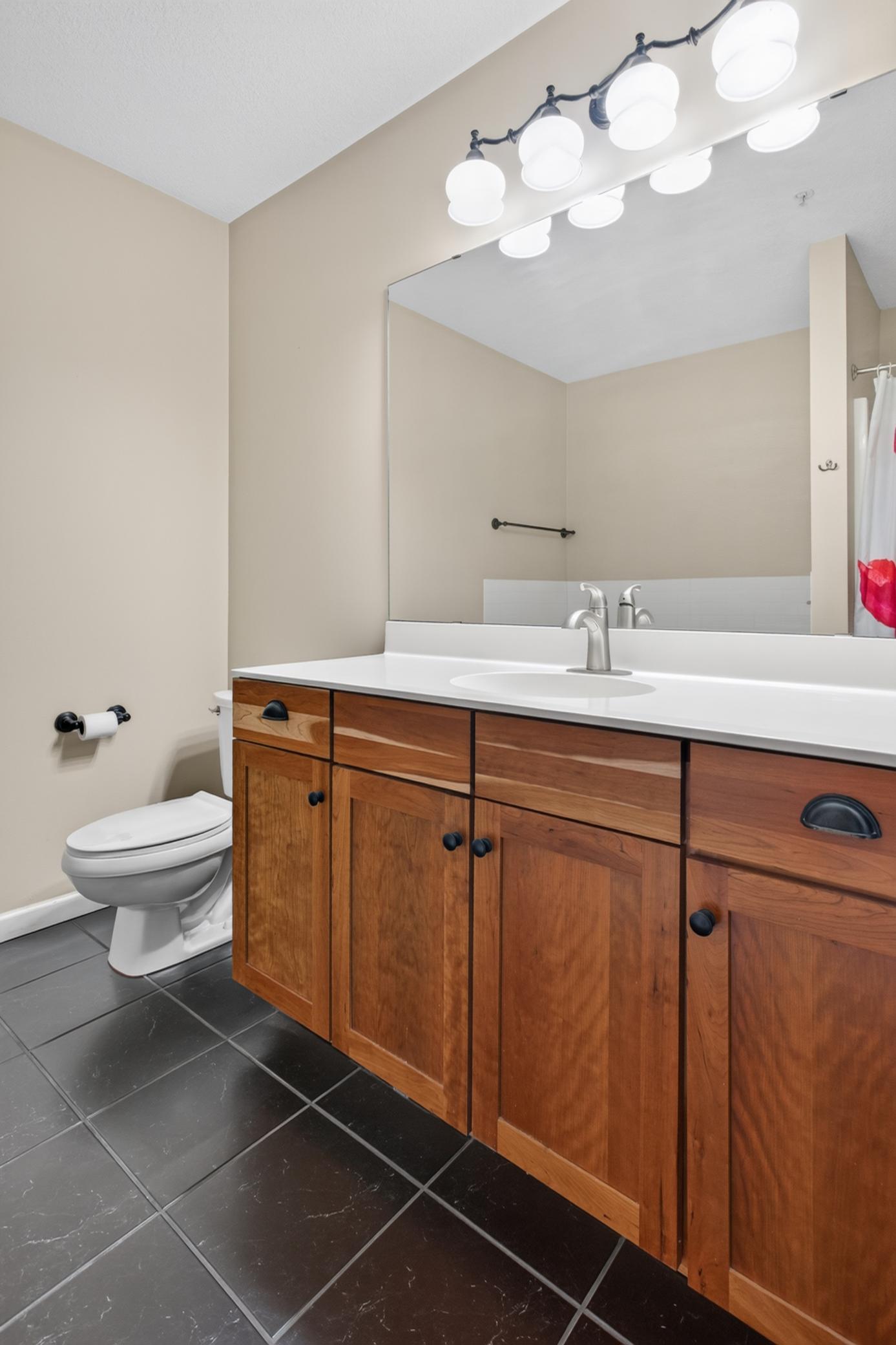 270 4th Street E 102 Property Photo 17