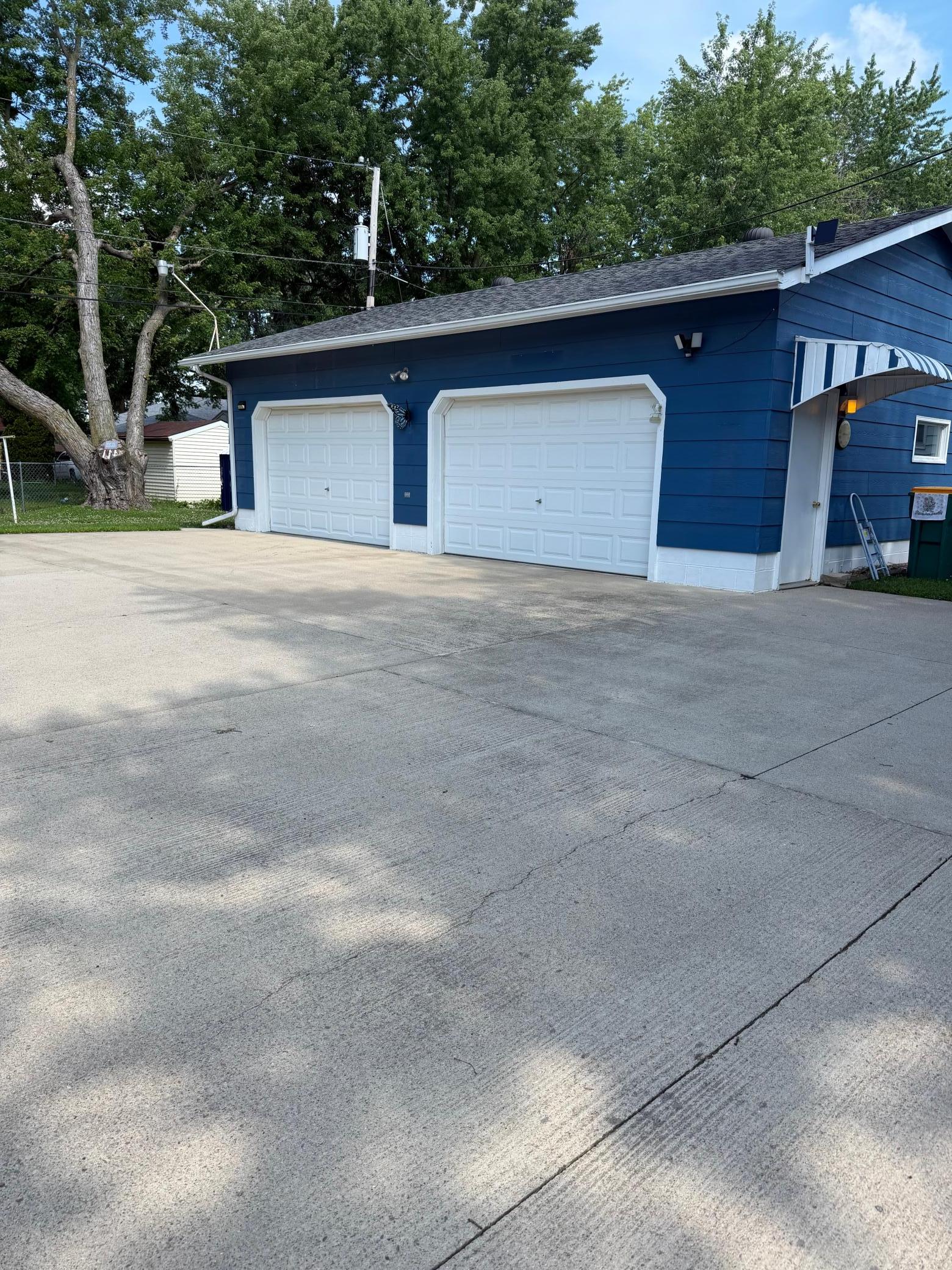 1418 Manor Avenue Property Photo 11