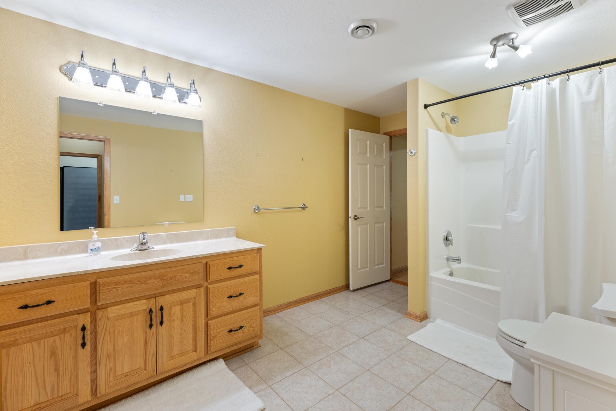 16096 Harmony Path Property Photo 25