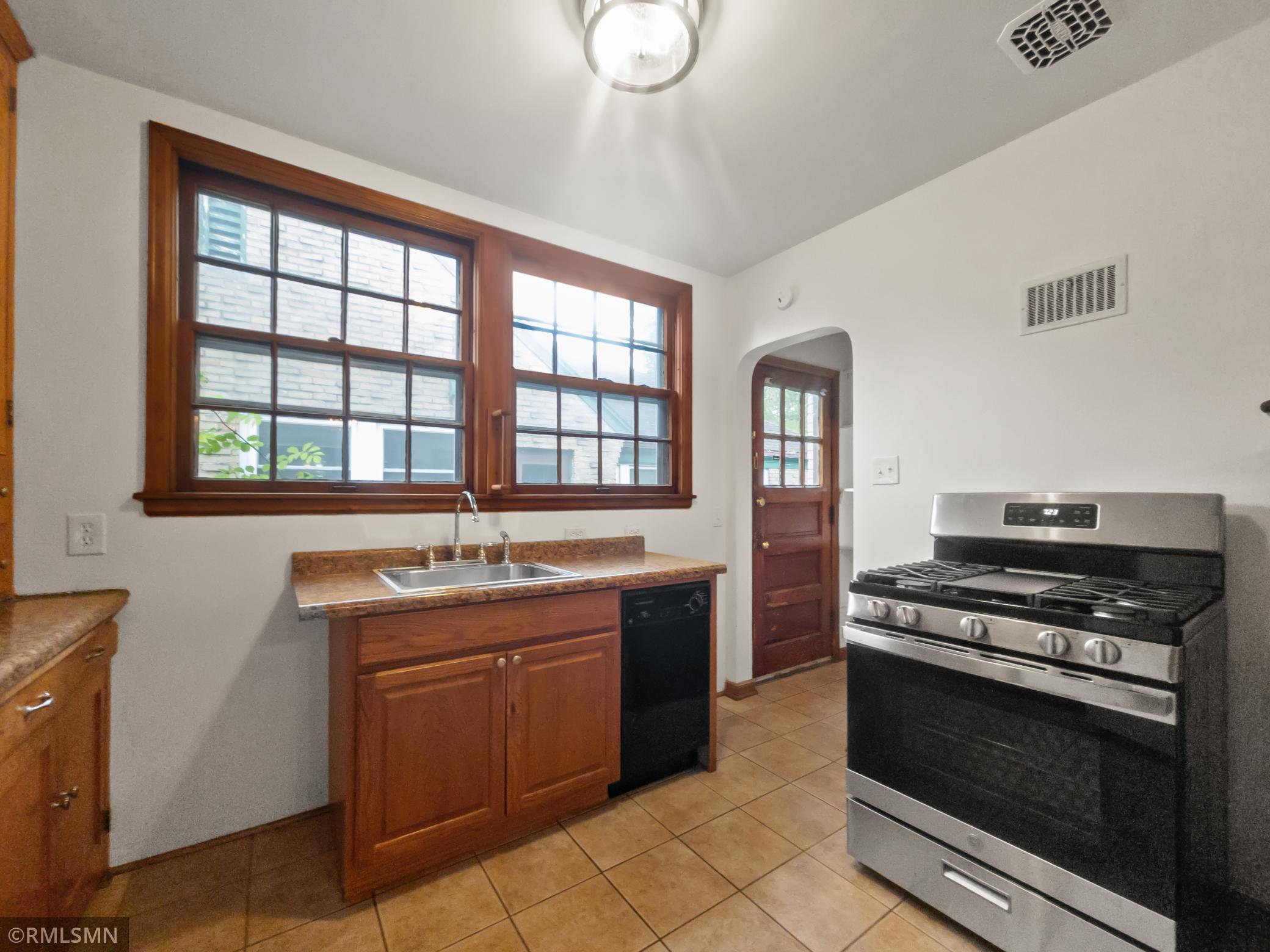 5038 Nicollet Avenue Property Photo 16
