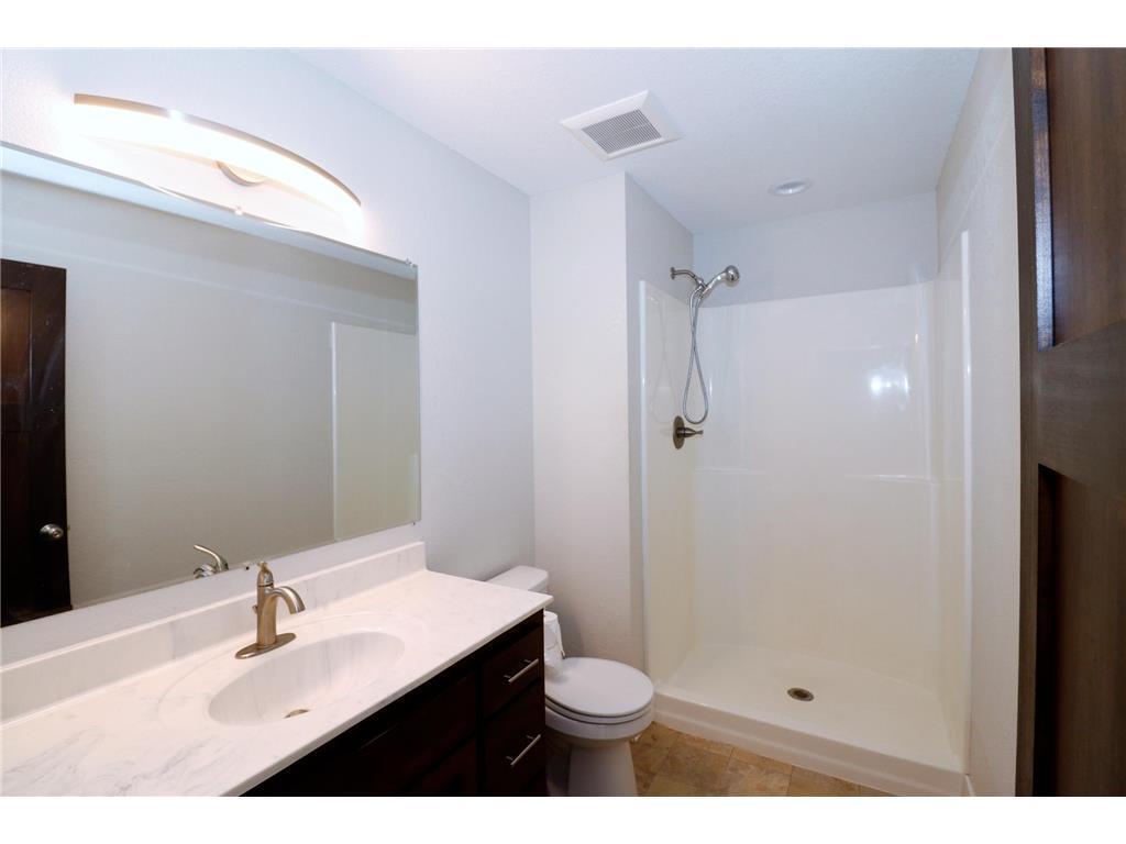 1203 Pondview Avenue Nw Property Photo 5