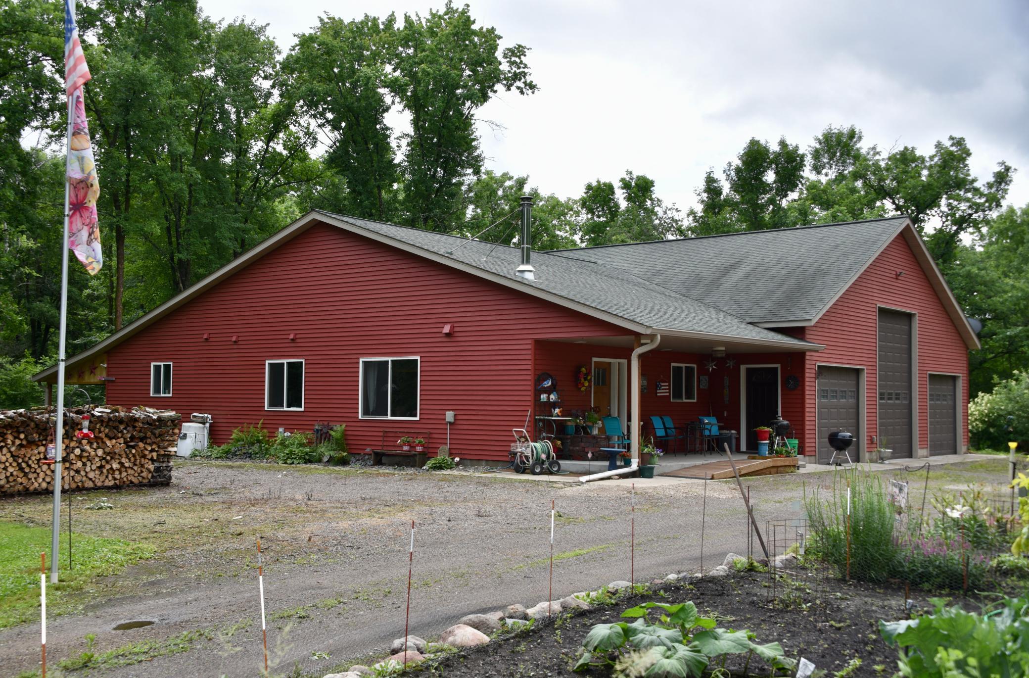 13591 230th Street Property Photo 4