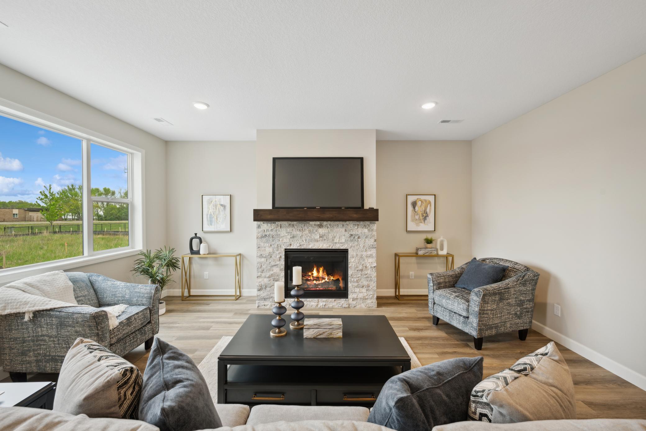 608 Grouse Way Property Photo 13