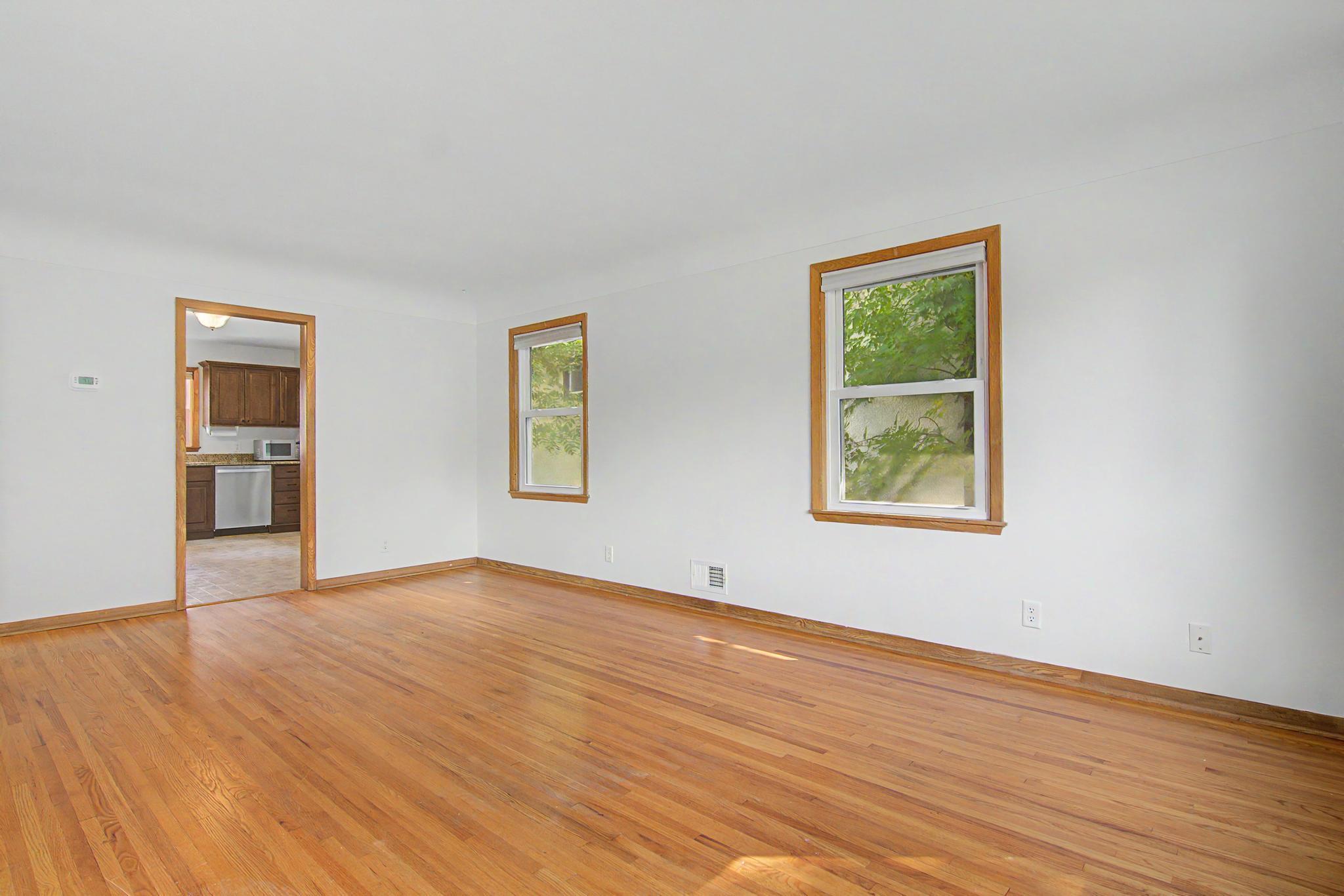 3456 Lee Avenue N Property Photo 7
