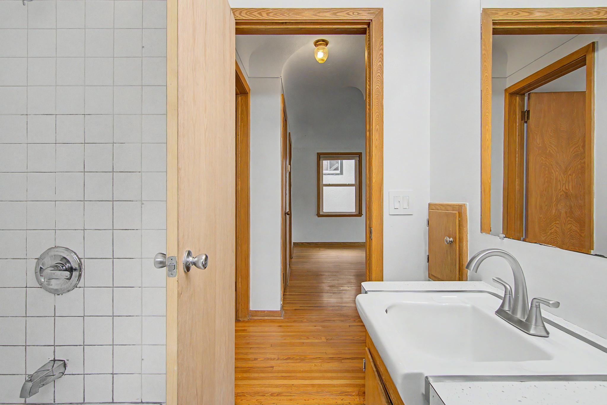 3456 Lee Avenue N Property Photo 11