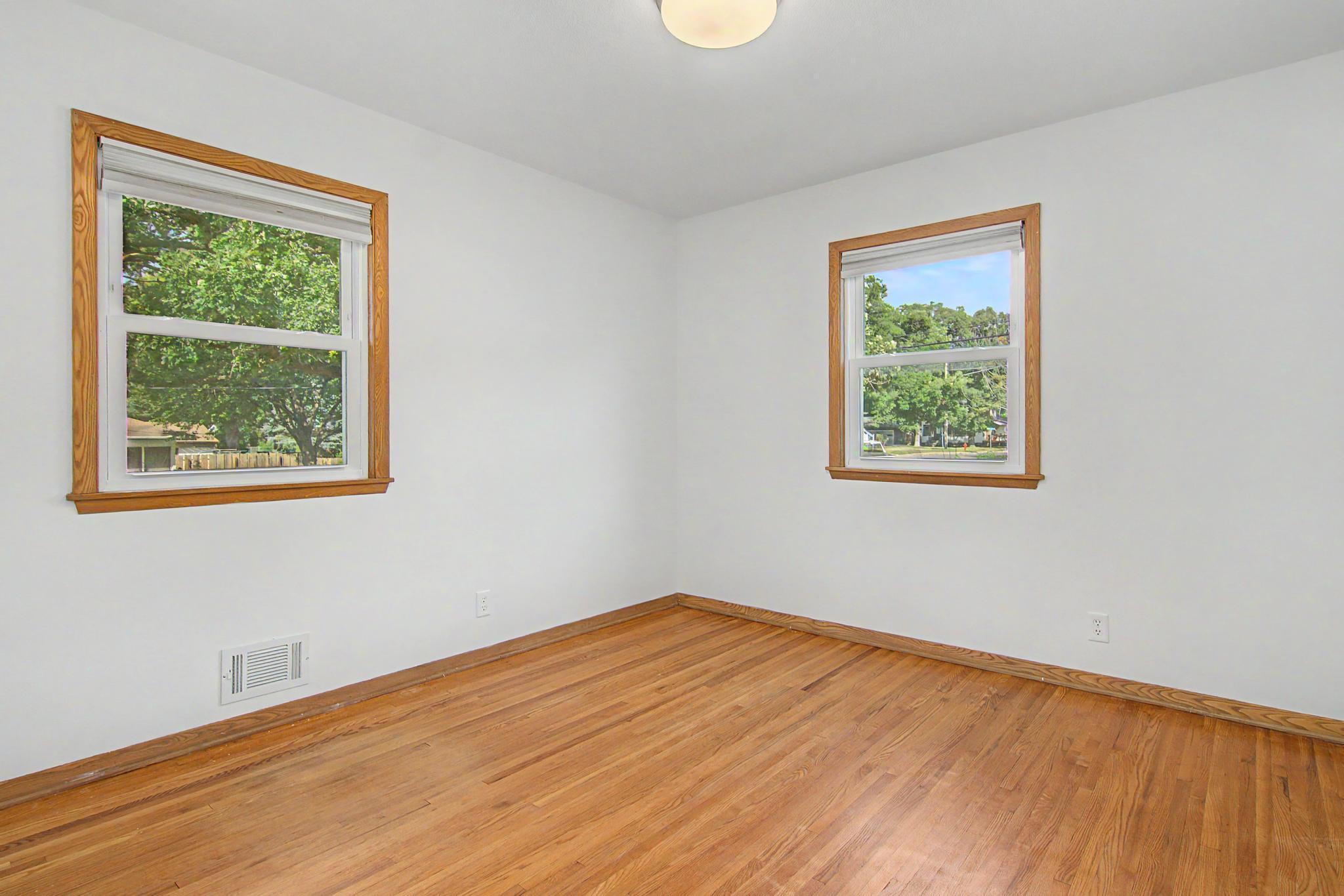 3456 Lee Avenue N Property Photo 12