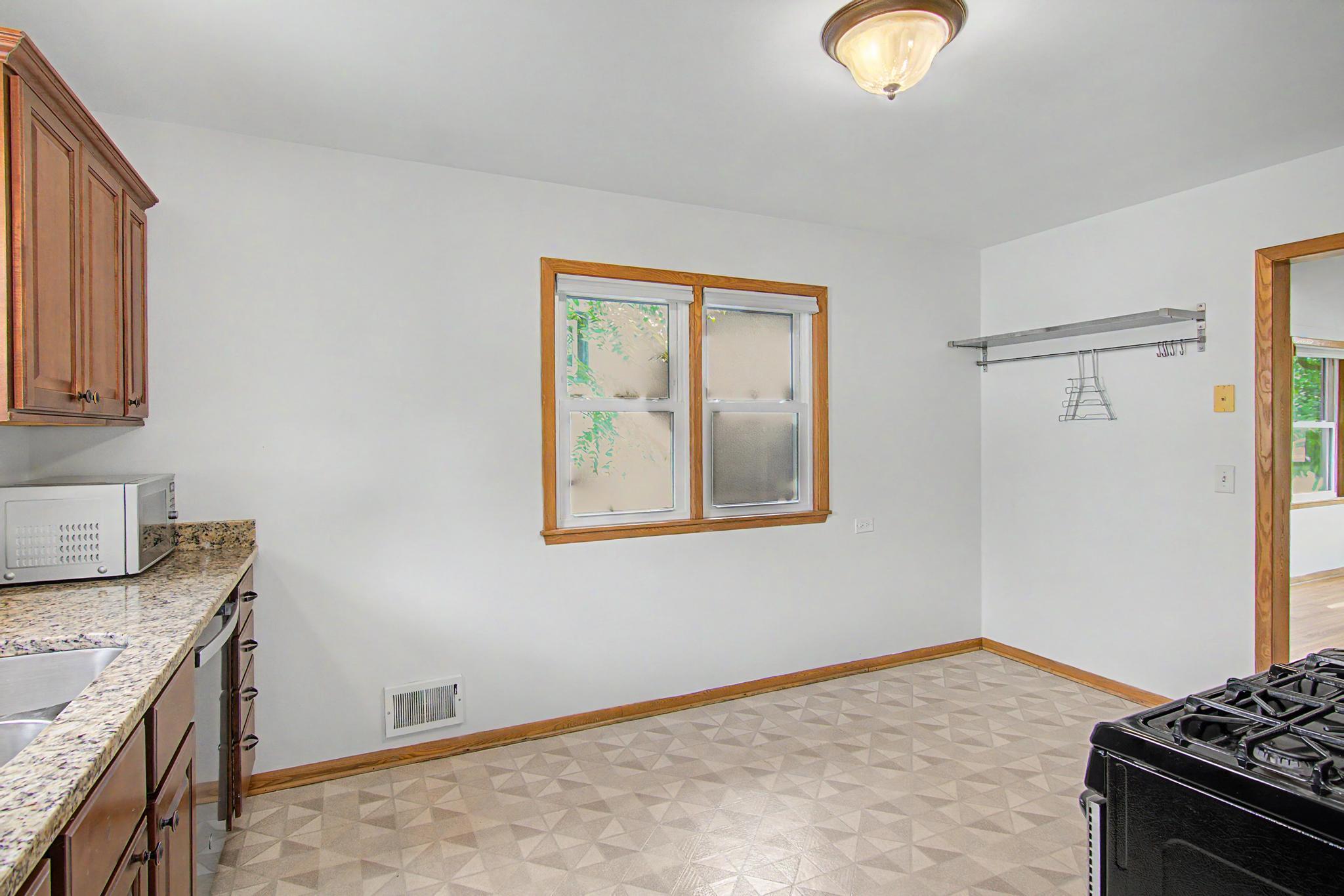 3456 Lee Avenue N Property Photo 17