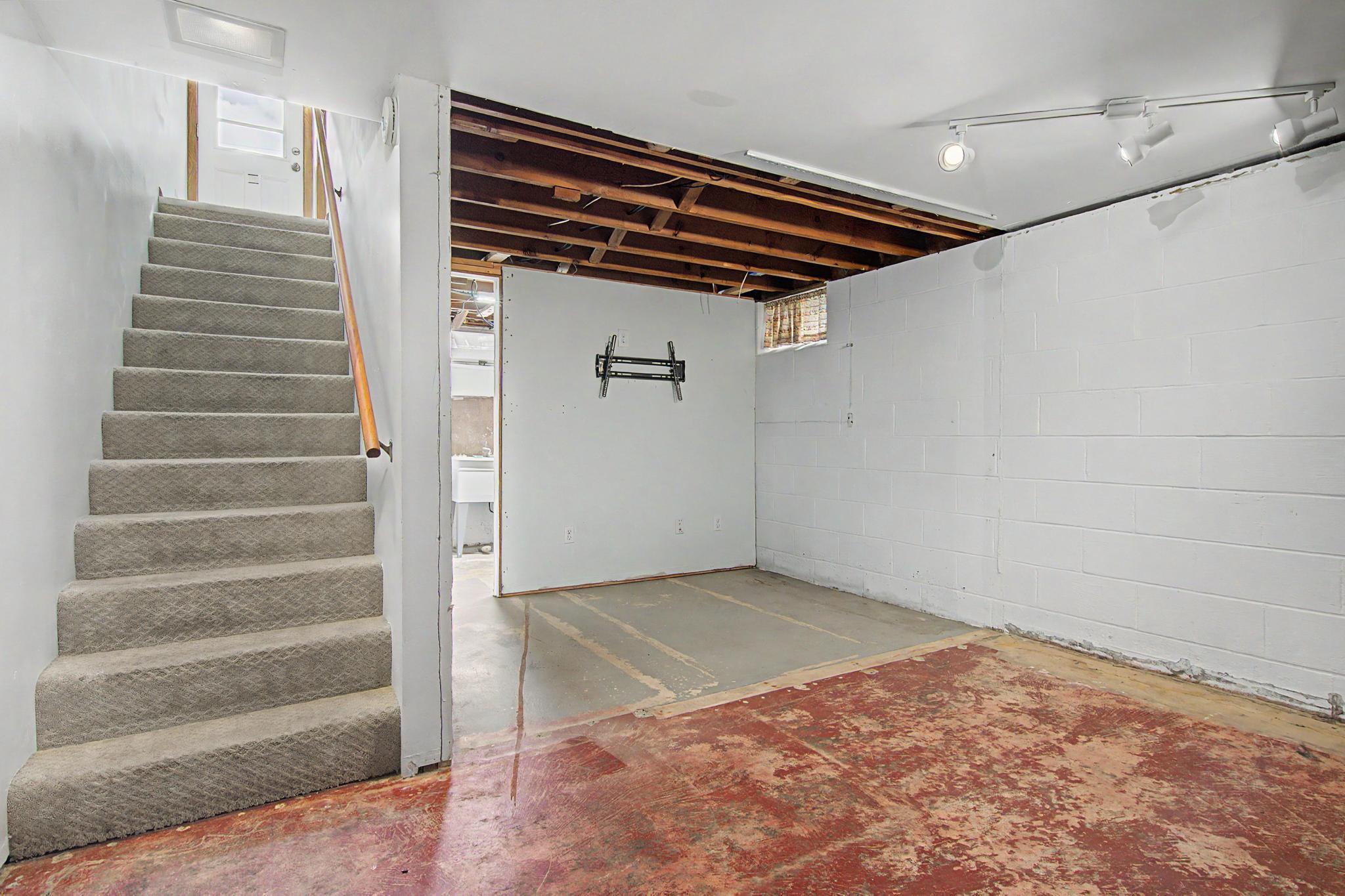 3456 Lee Avenue N Property Photo 19