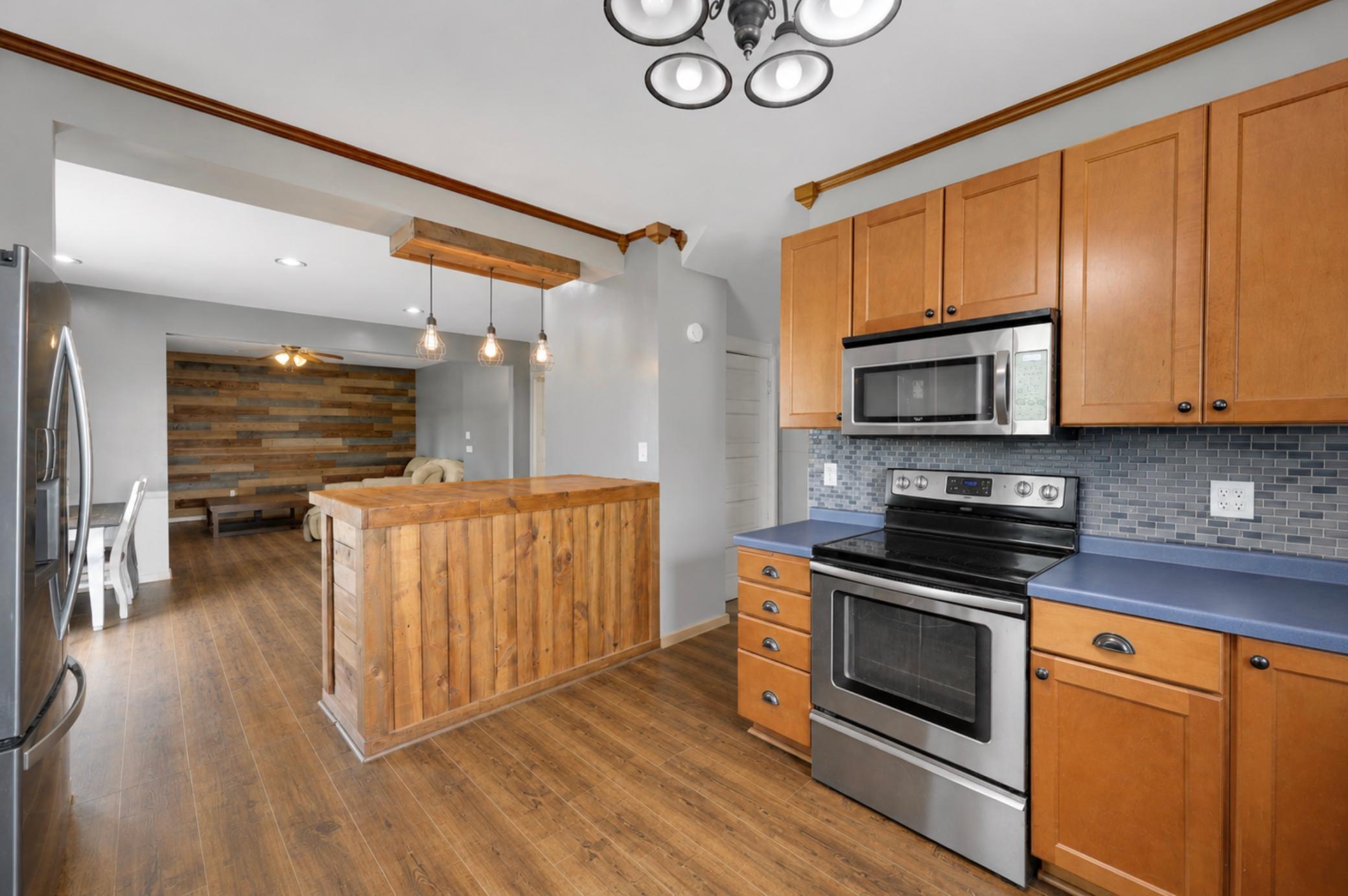 1560 60th Street Ne Property Photo 6