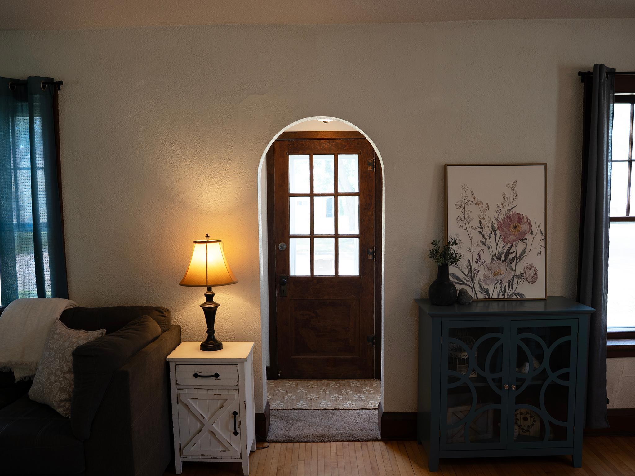 619 E Wells Street Property Photo 2