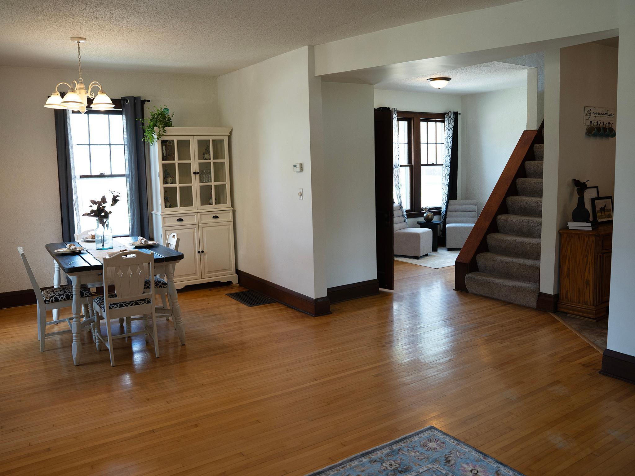 619 E Wells Street Property Photo 9