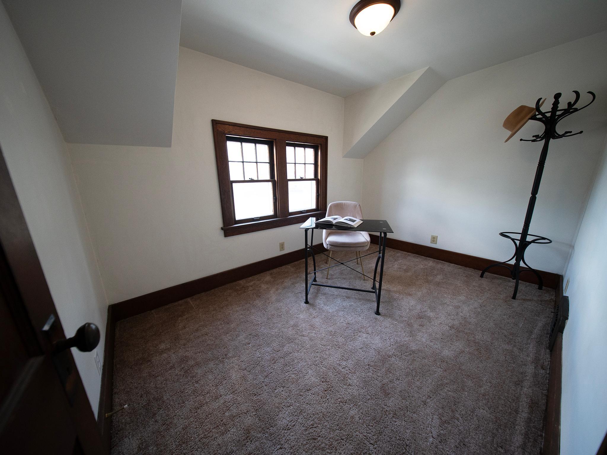 619 E Wells Street Property Photo 25