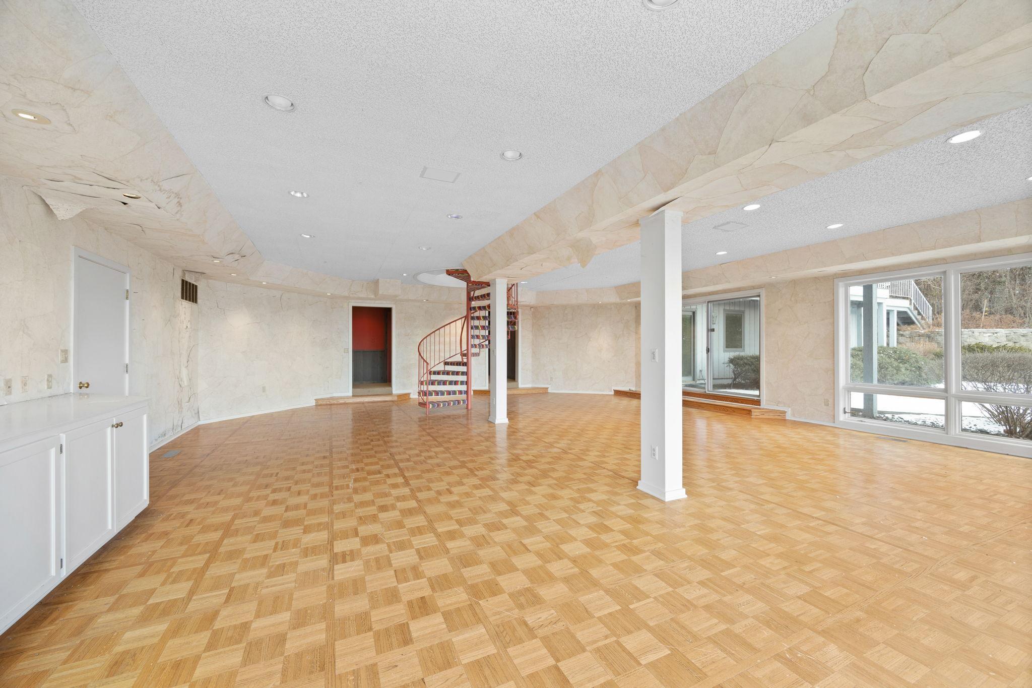 1065 Edgewood Hills Road Property Photo 32