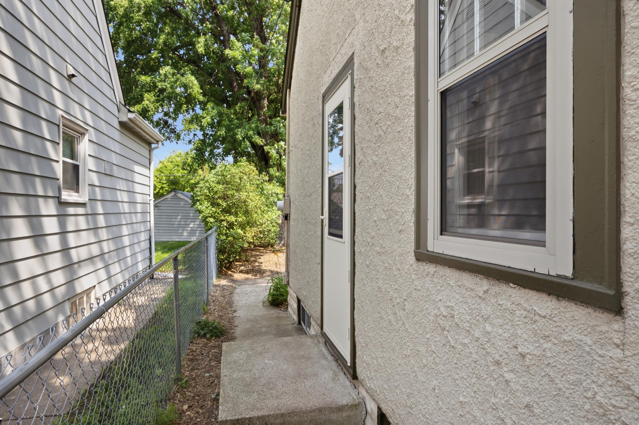 6015 2nd Avenue S Property Photo 19