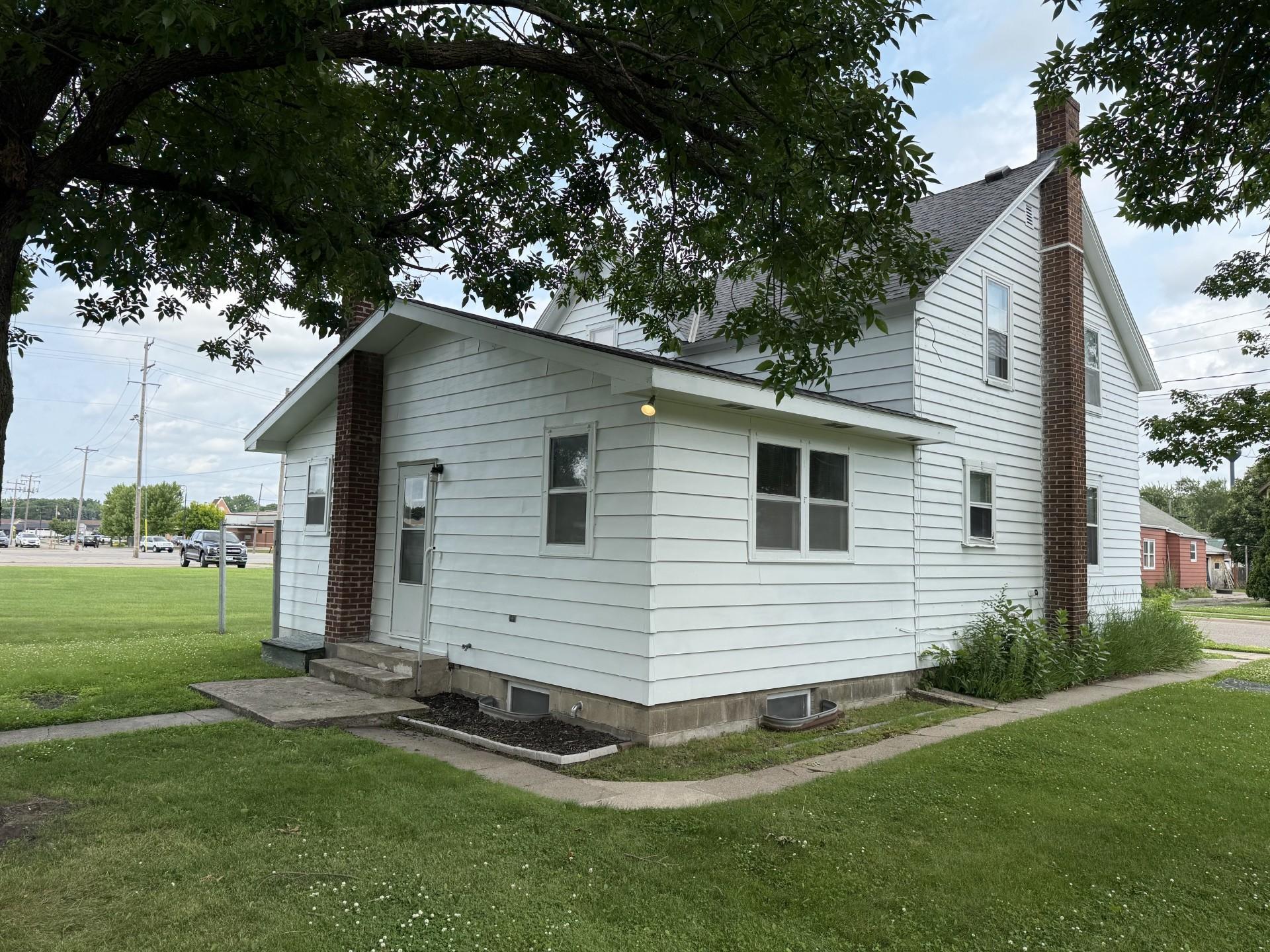 317 3rd Avenue S Property Photo 2