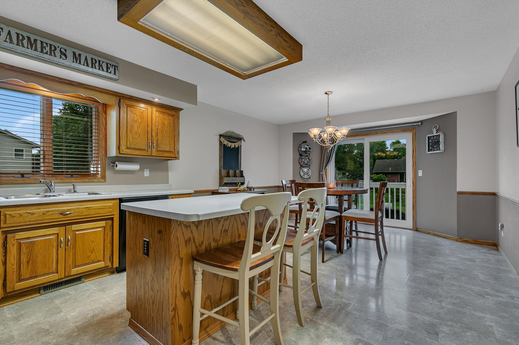 1542 Mulberry Road Property Photo 8