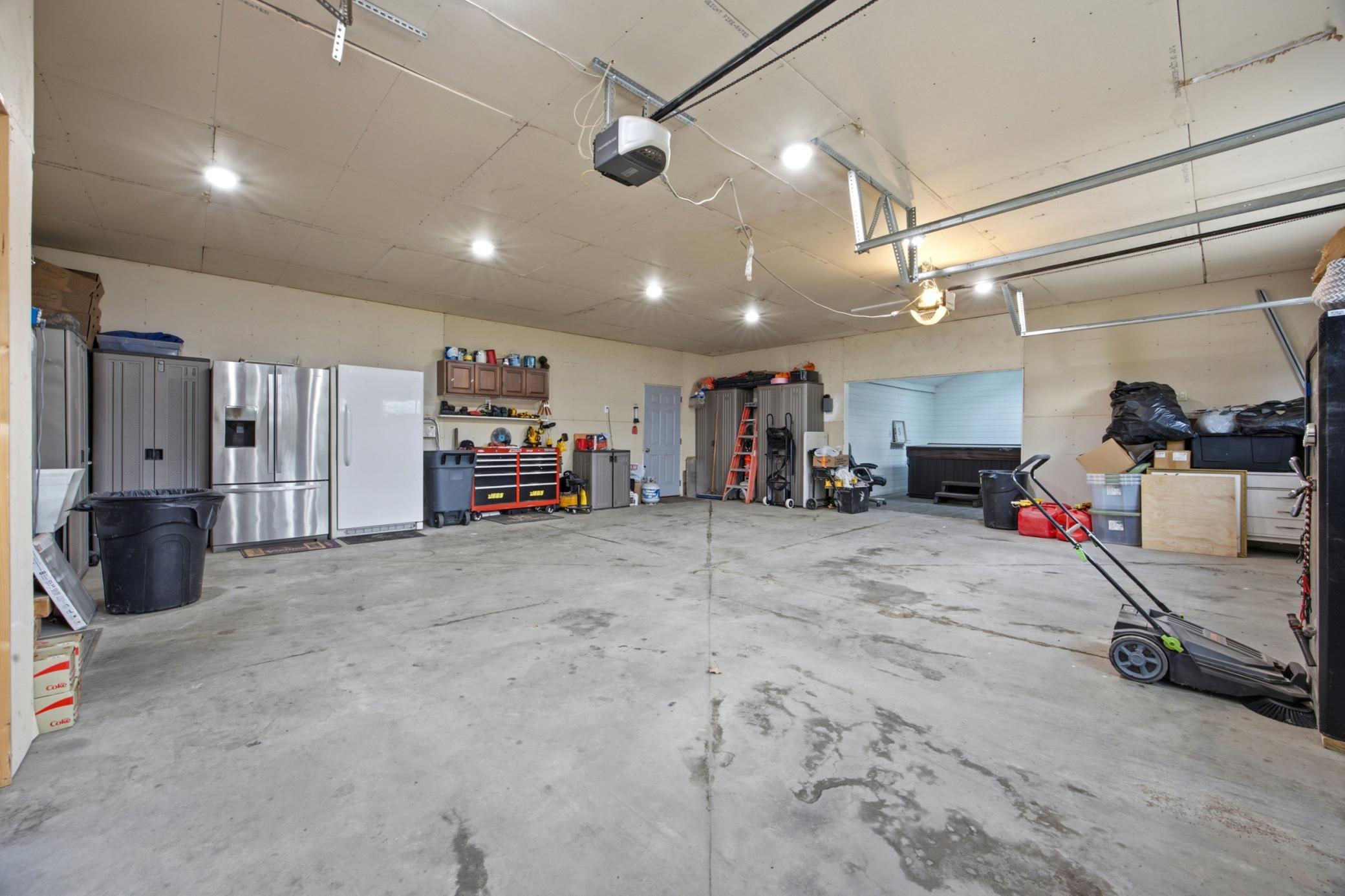 204 4th Avenue E Property Photo 35