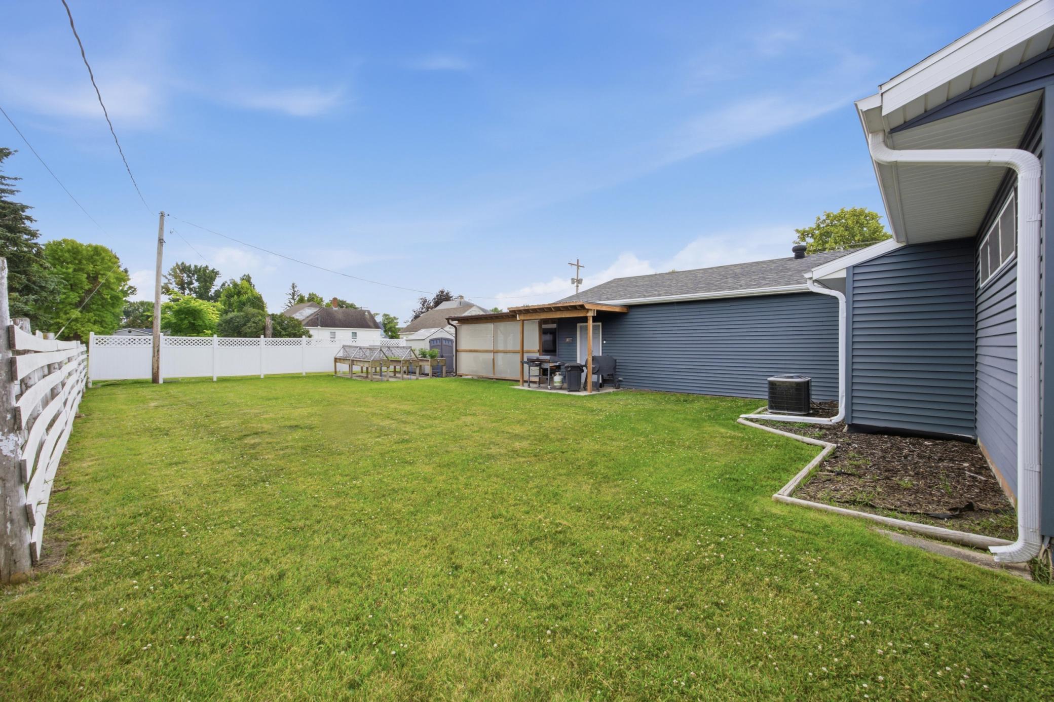 204 4th Avenue E Property Photo 38