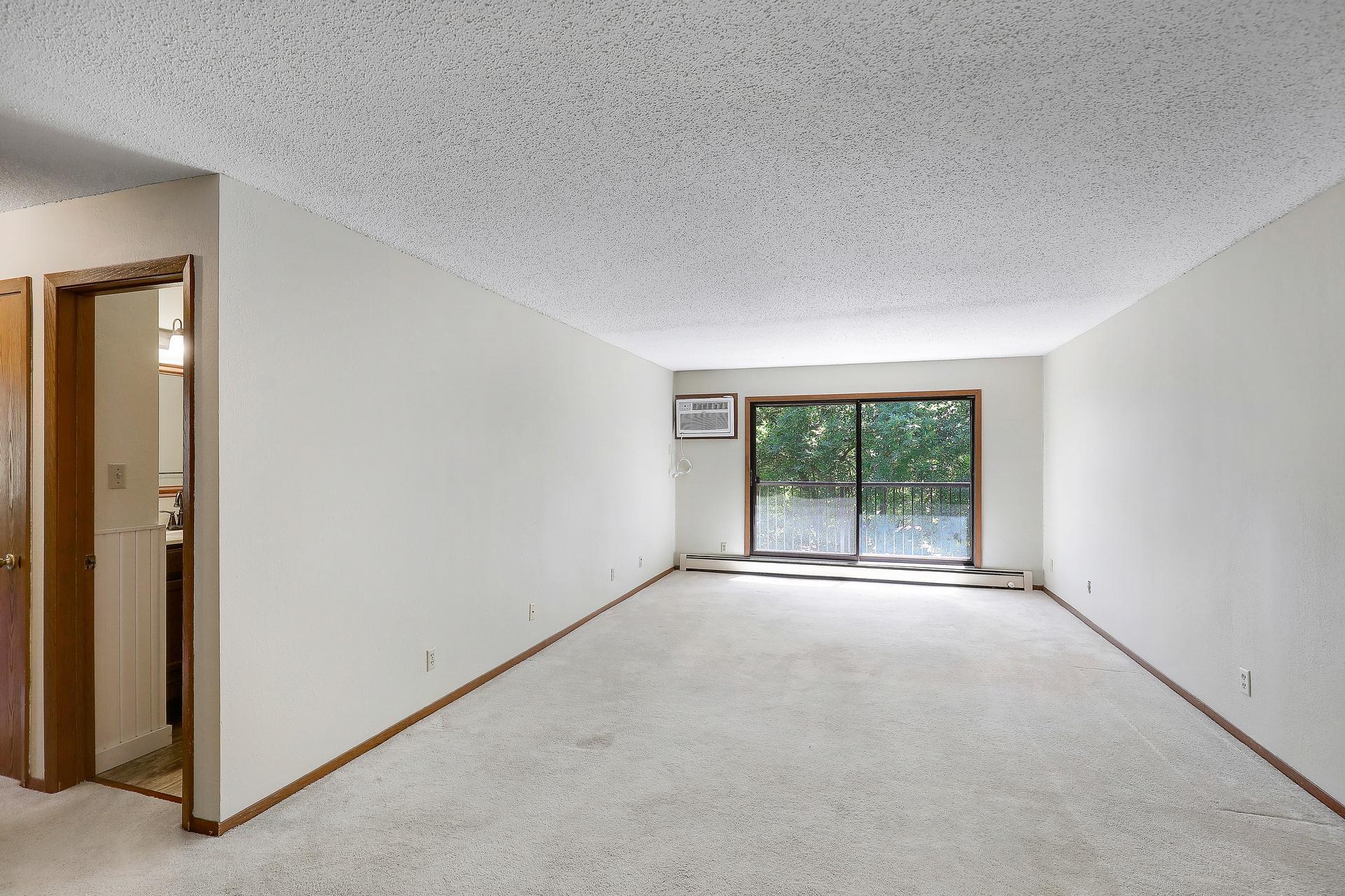4 Pine Tree Drive 320 Property Photo 2