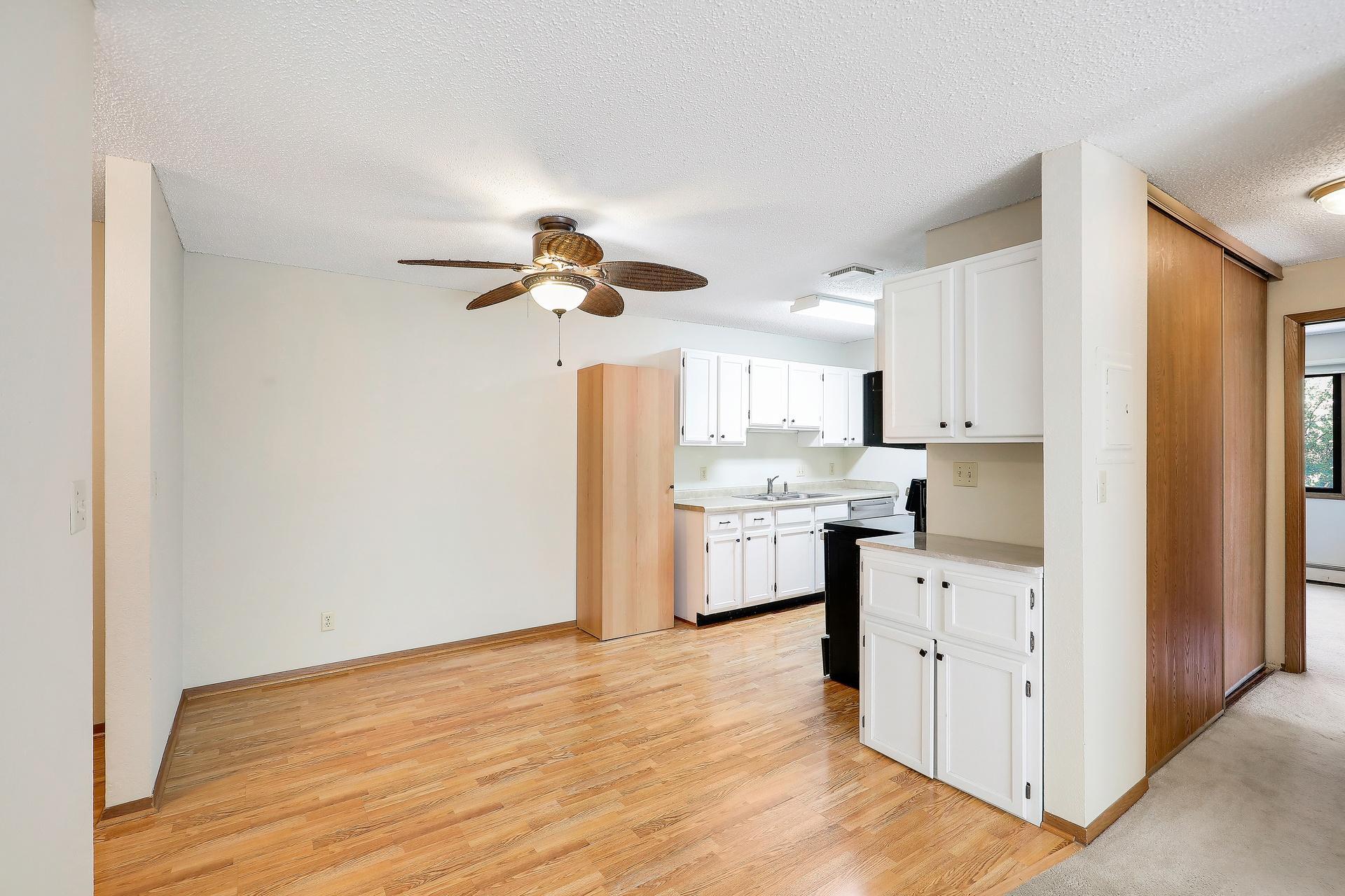 4 Pine Tree Drive 320 Property Photo 3