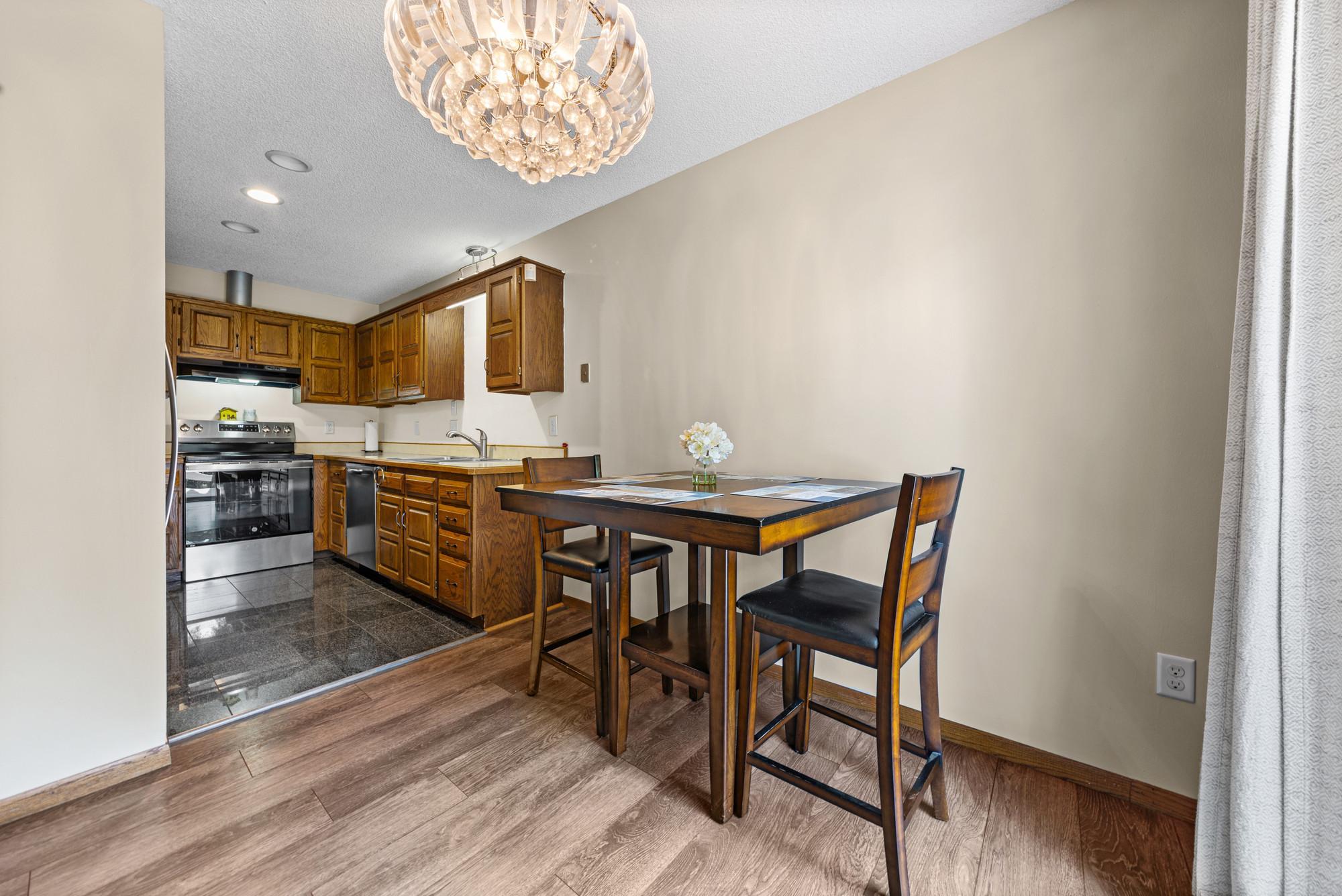 5533 Aldrich Drive N Property Photo 6