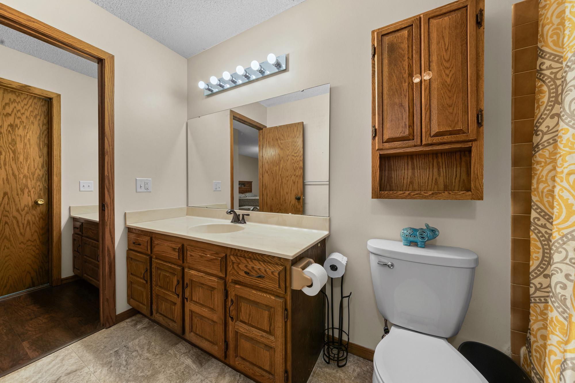 5533 Aldrich Drive N Property Photo 14
