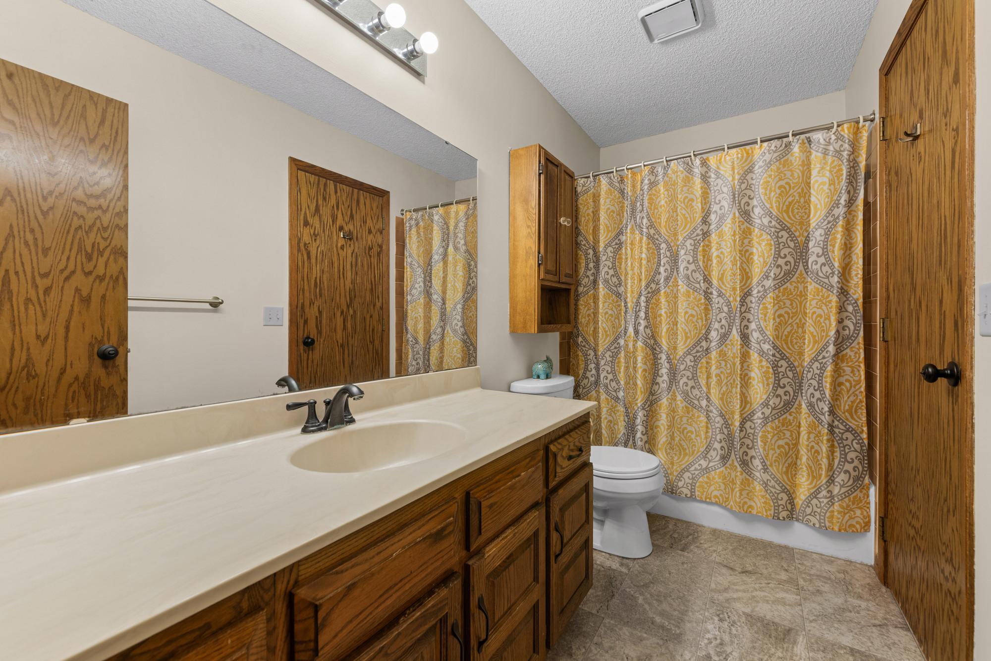 5533 Aldrich Drive N Property Photo 15