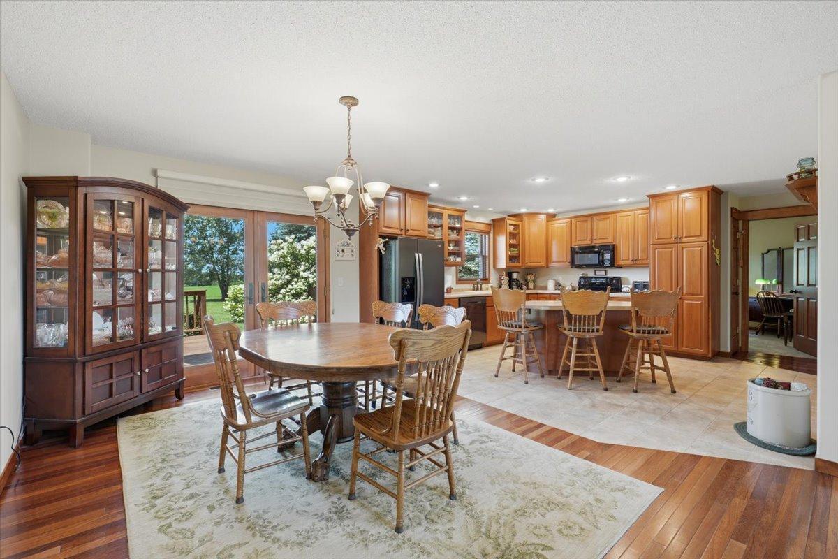 956 280th Street Property Photo 14