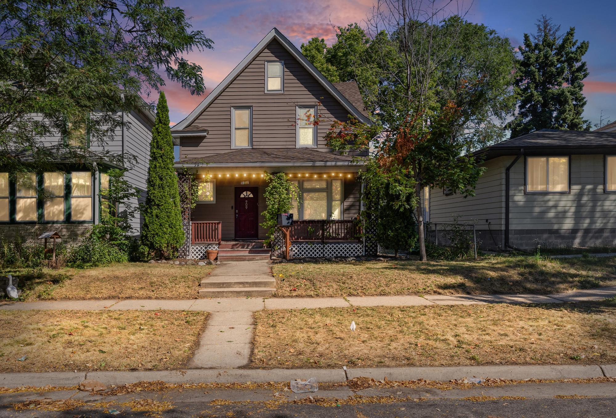 909 Sherburne Avenue Property Photo 20