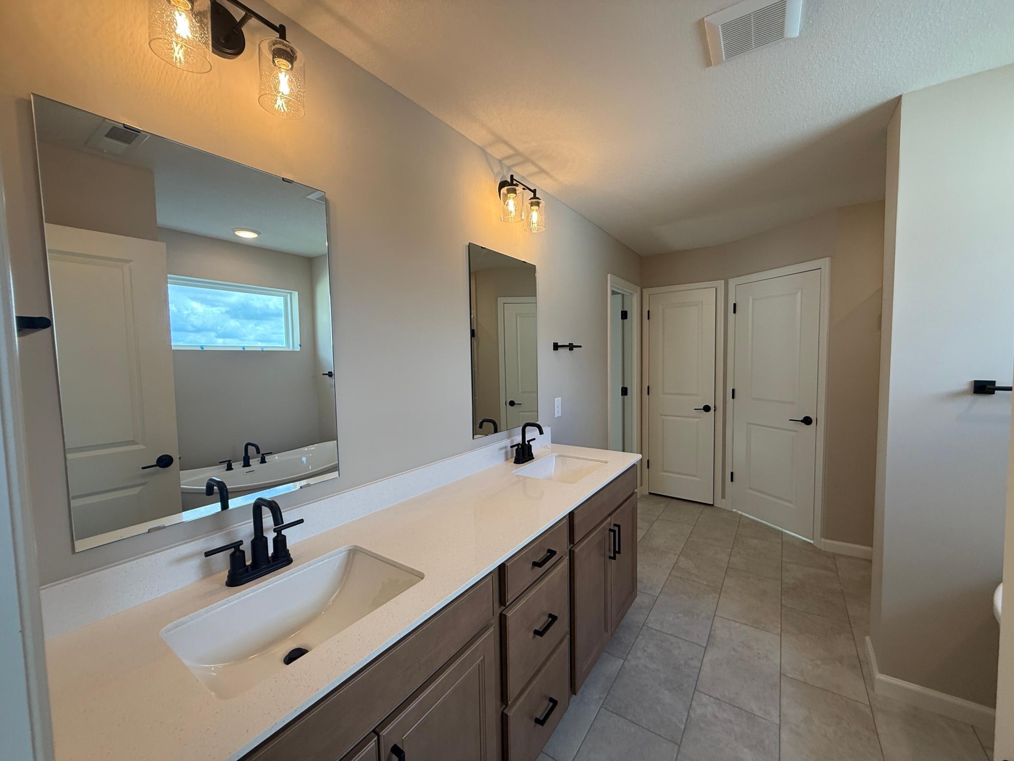 15033 Ashtown Lane Property Photo 5