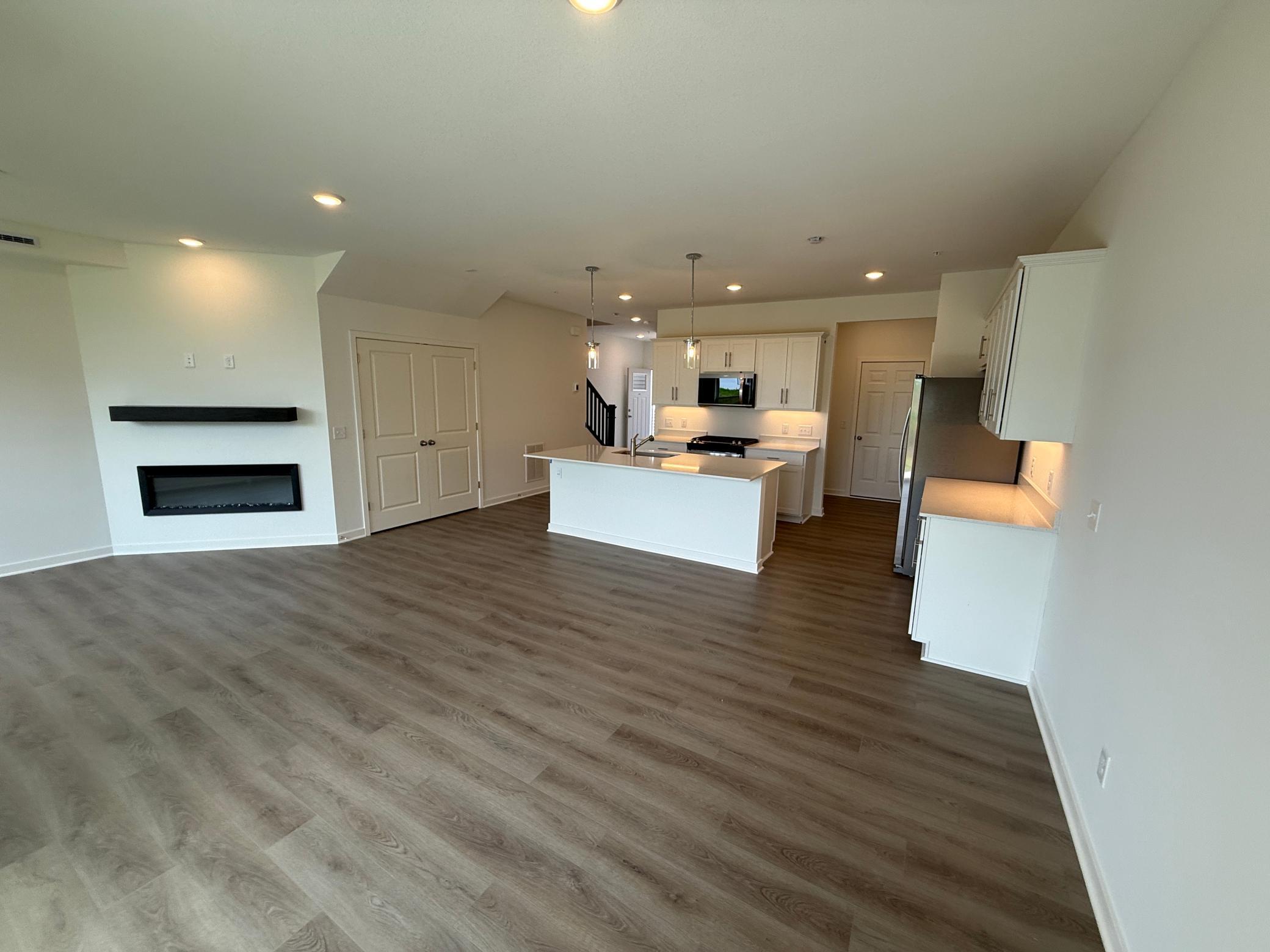 14951 Avondale View Property Photo 5