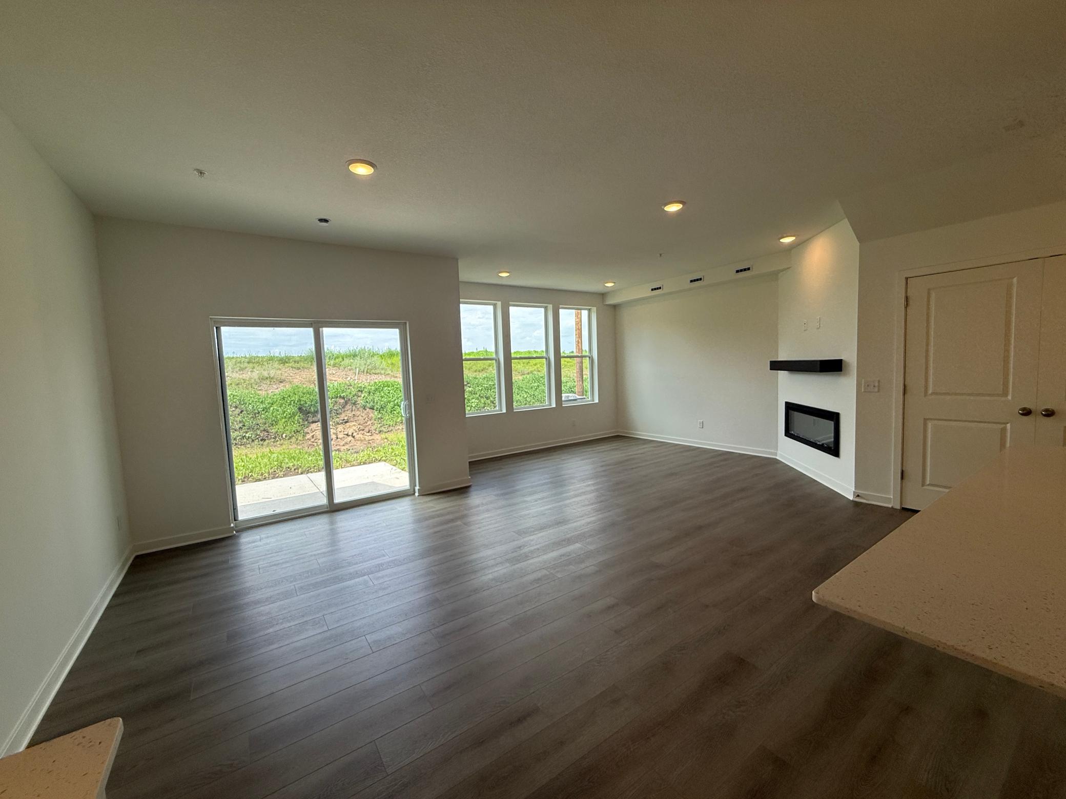 14951 Avondale View Property Photo 6